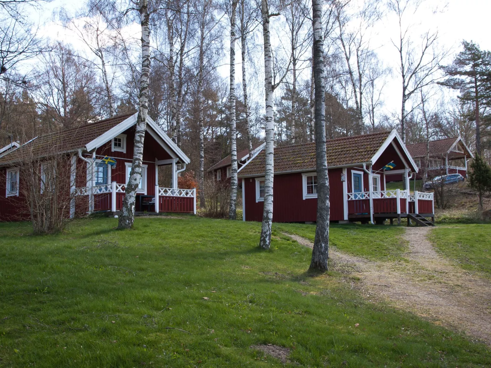 Holzhaus mit überdachter Terrasse