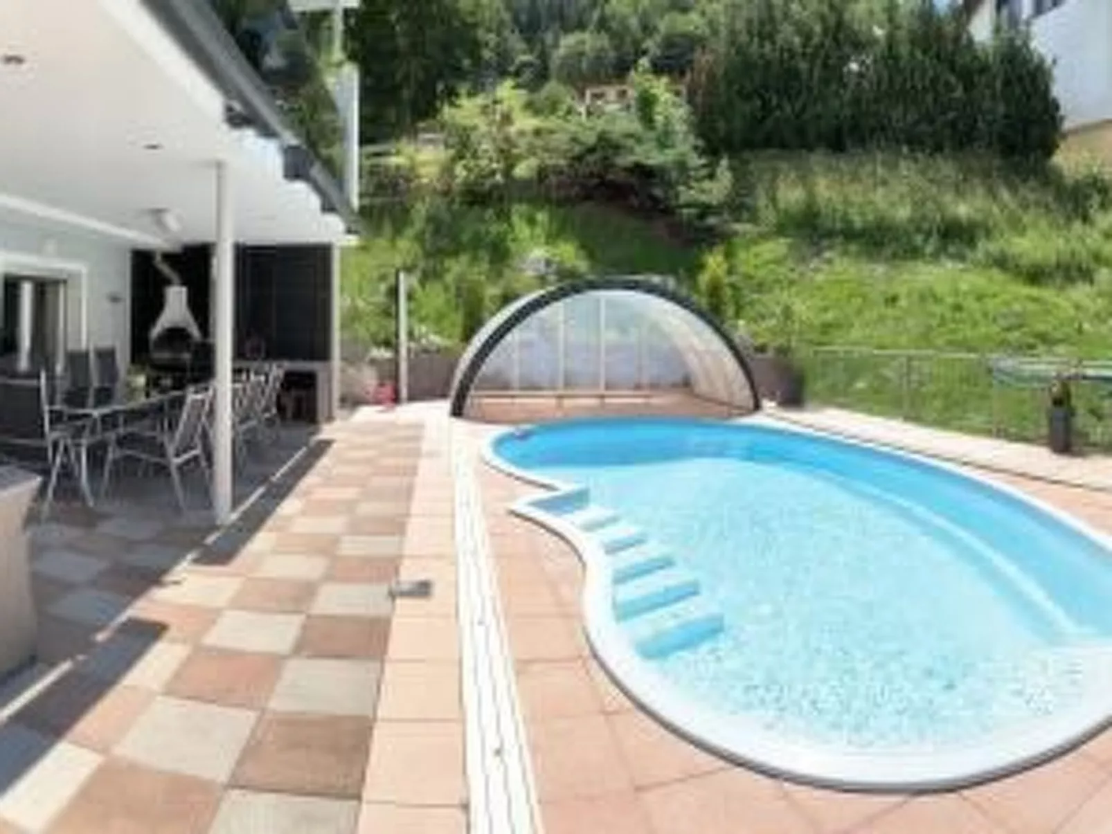Komfortables Ferienhaus in Landeck mit Pool