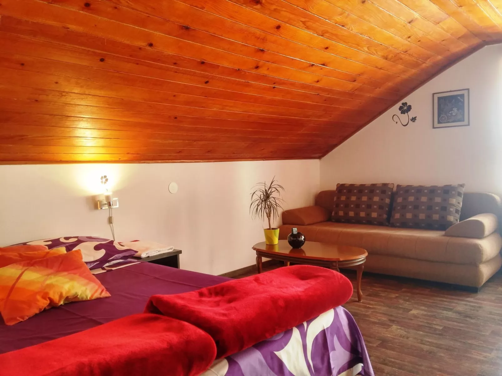 Mit Terrasse, in der Nähe des Strandes und des Zentrums, über den Dächern von D