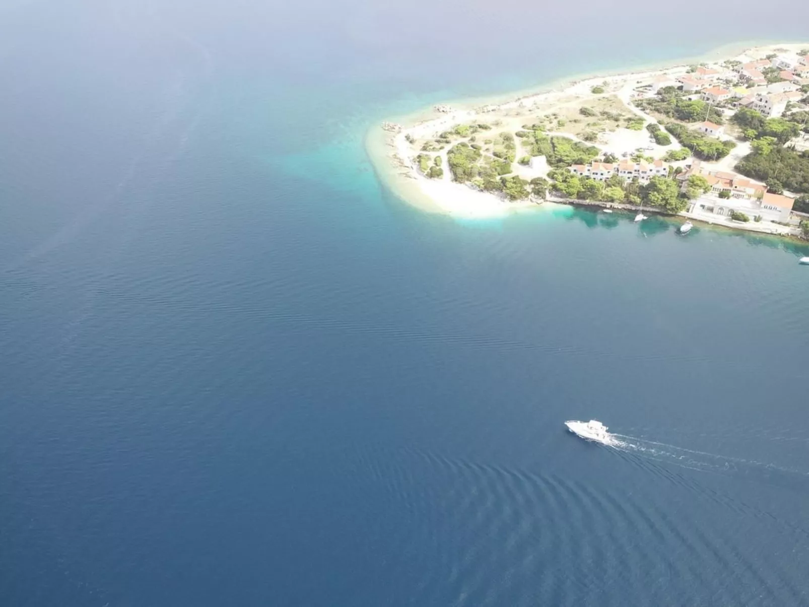 Hütte "Moj mir" mit Blick auf das Wasser-Buiten
