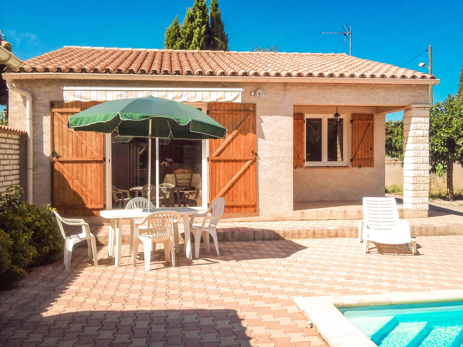 Schönes Ferienhaus mit eigenem Pool-Image-tags.info