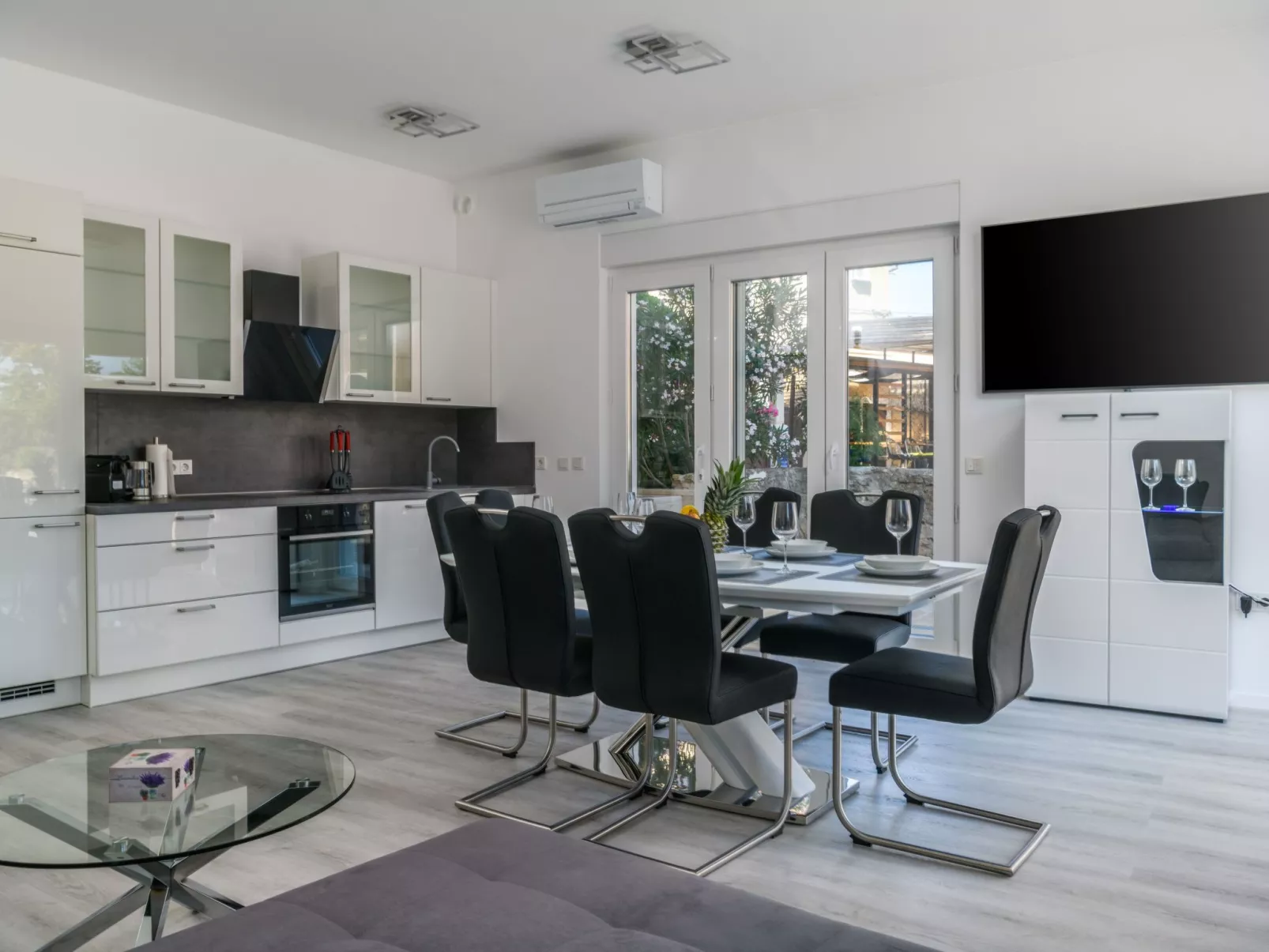 MA Premantura Luxusappartement Nr. 1 mit Terrasse und Parkplatz für 2+2 Persone