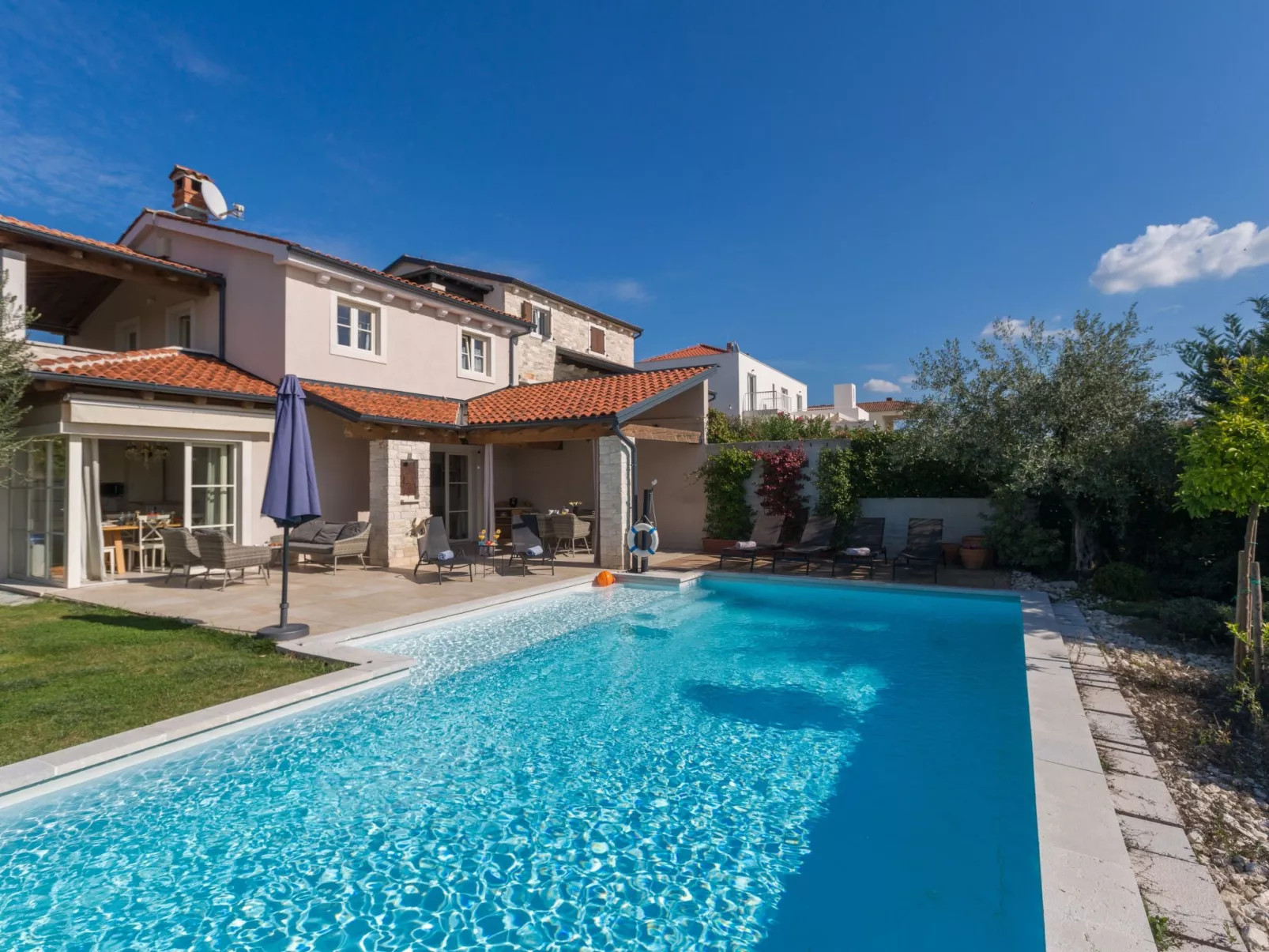 Villa Nar-Image-tags.info