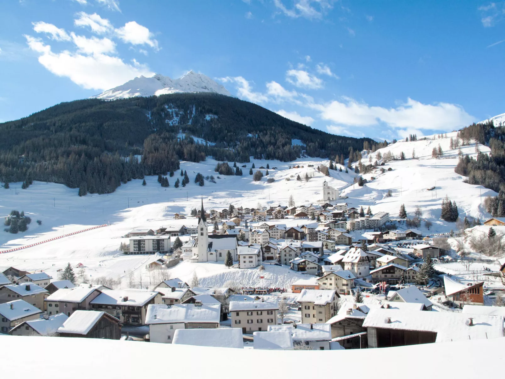 Grosszügige Dachwohnung mit Aussicht-Omgeving