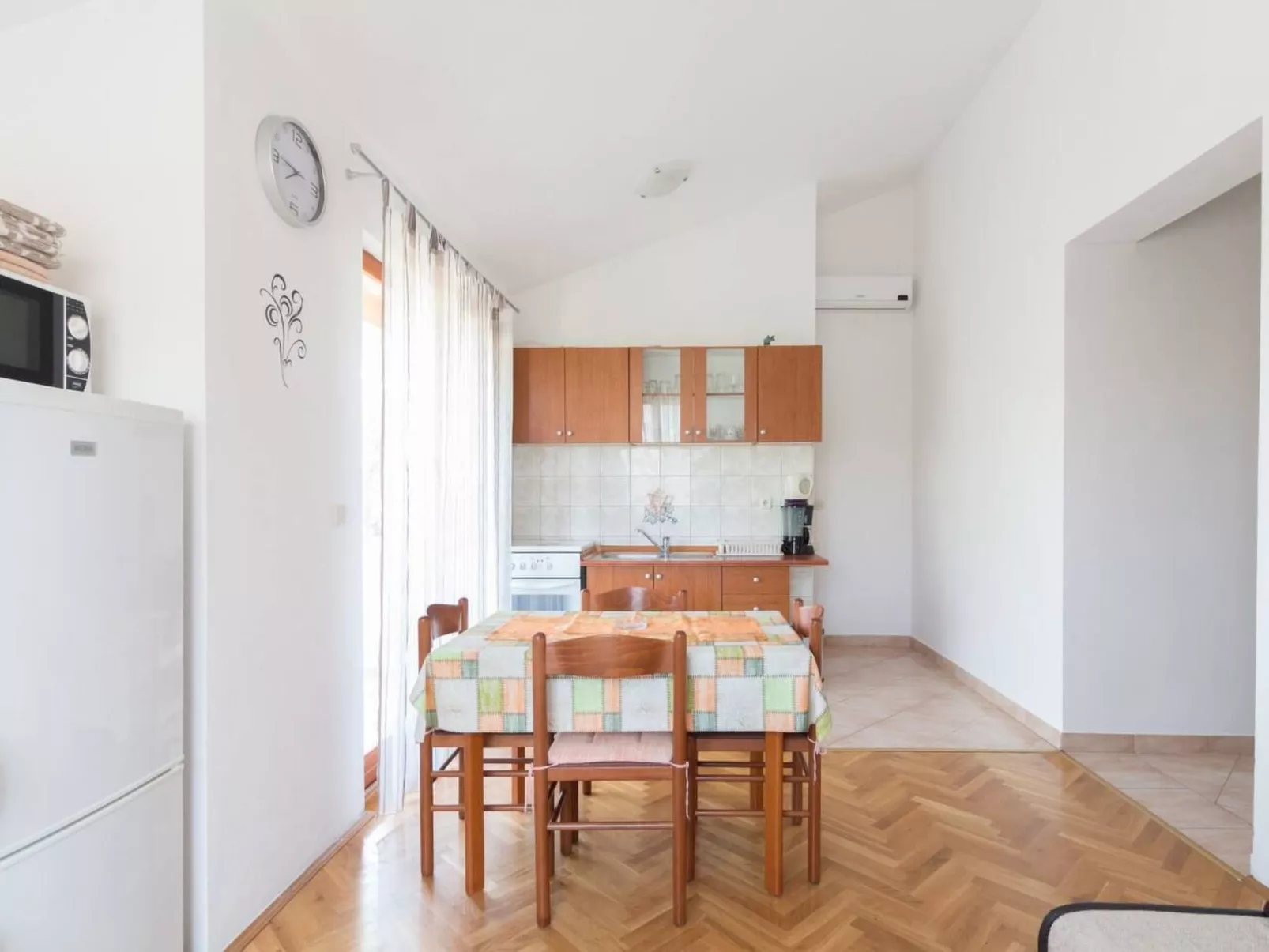 Wohnung Casa Nada02mit Terrasse - Agentur TA Leut