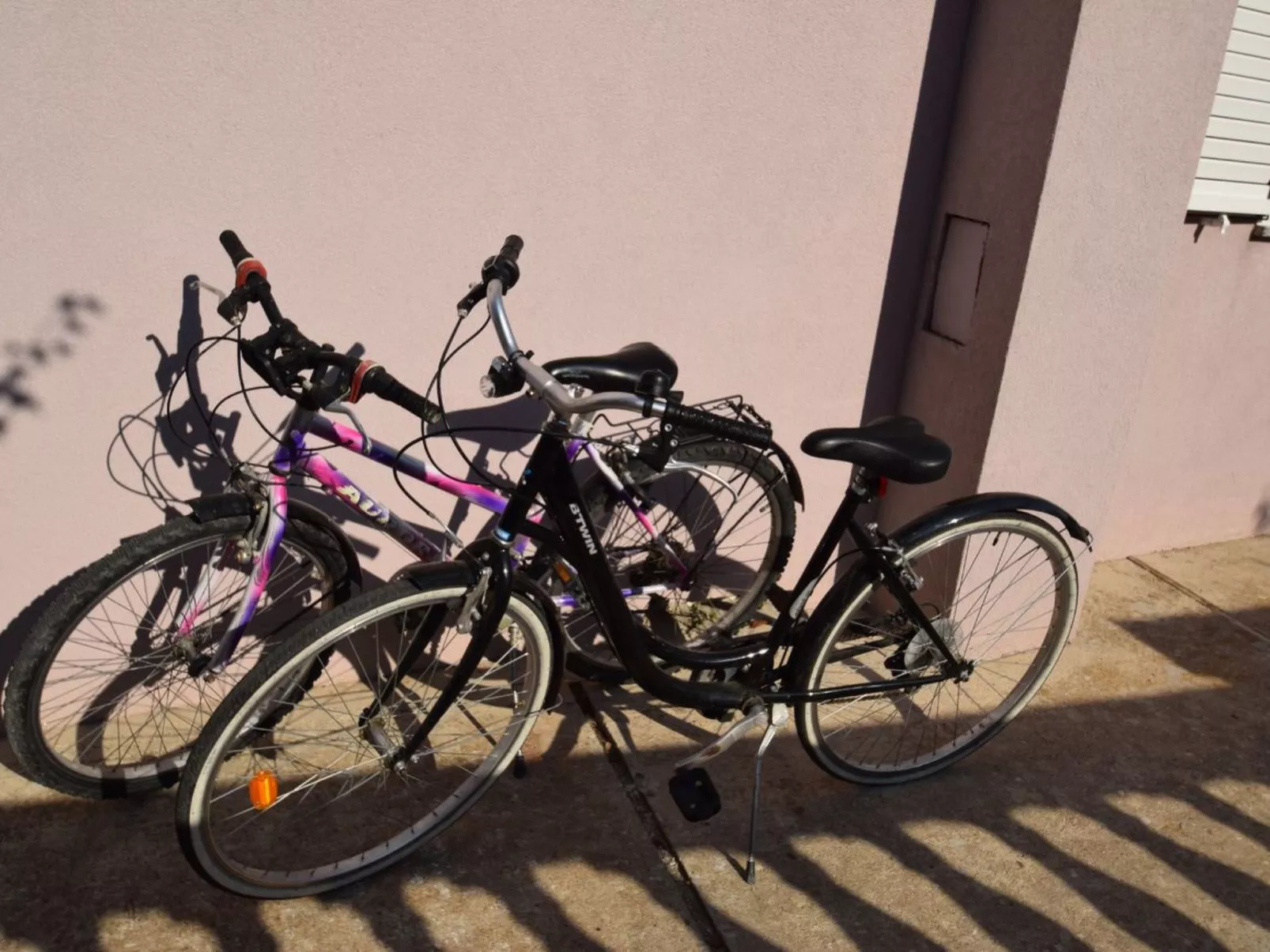 Wohnung in Turanj mit sicherem Parkplatz-Buiten