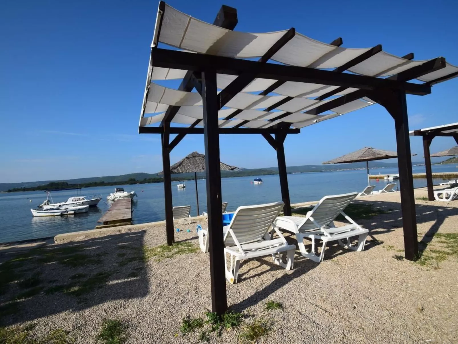 In Turanj mit Grill und Terrasse-Buiten