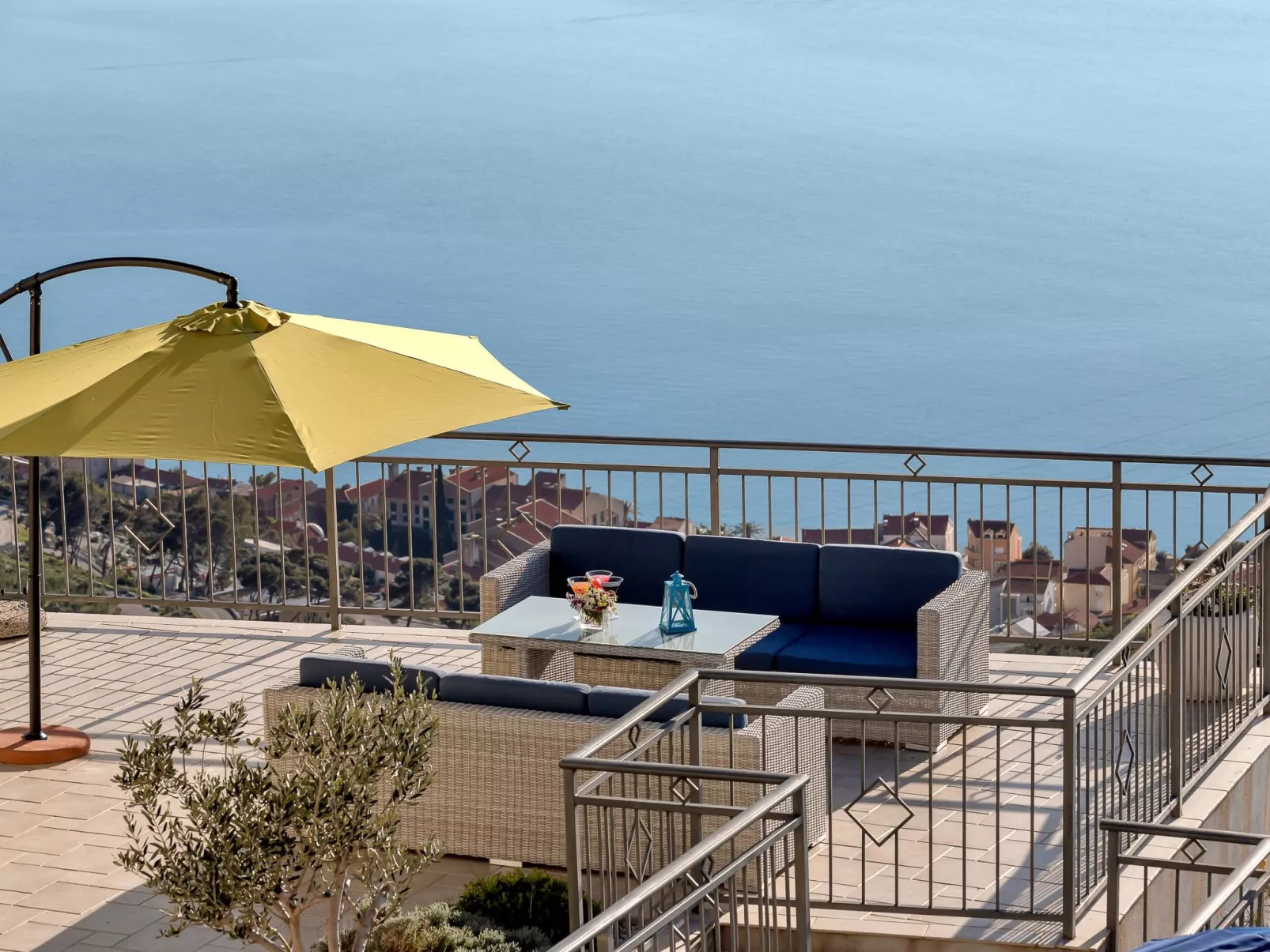 Villa "Lilly" mit Infinity-Pool-Image-tags.info