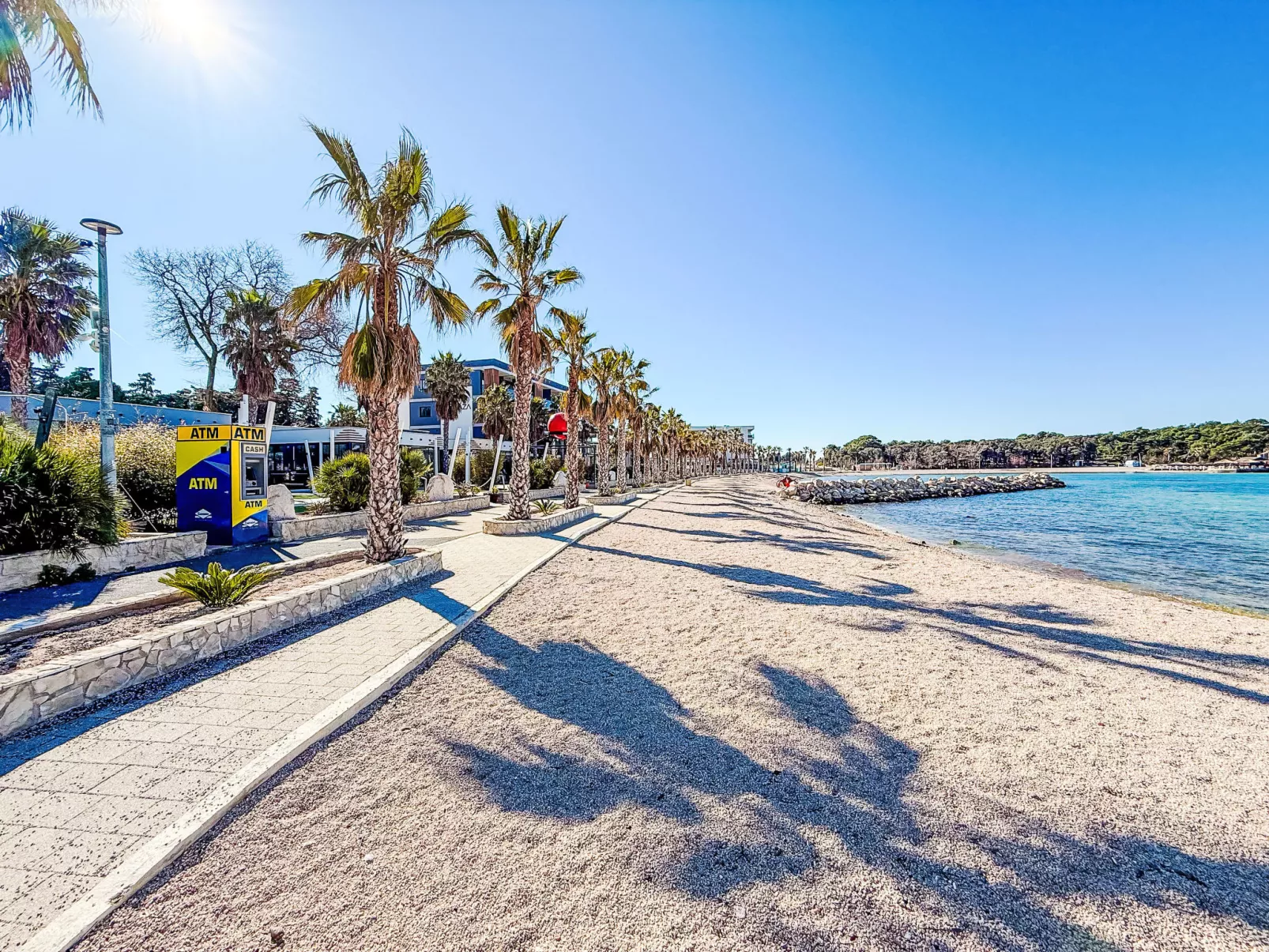 "Gubo1" mit Blick auf das Wasser