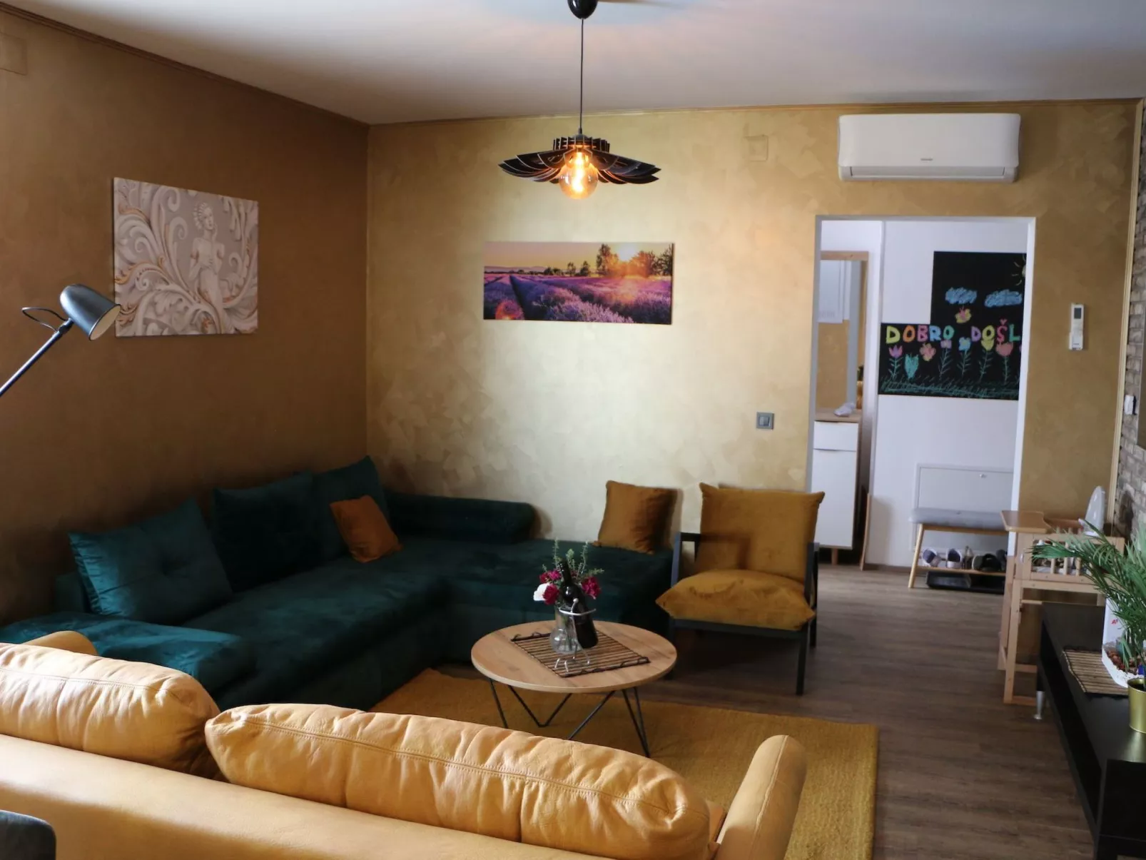 Lavender Villa-Binnen