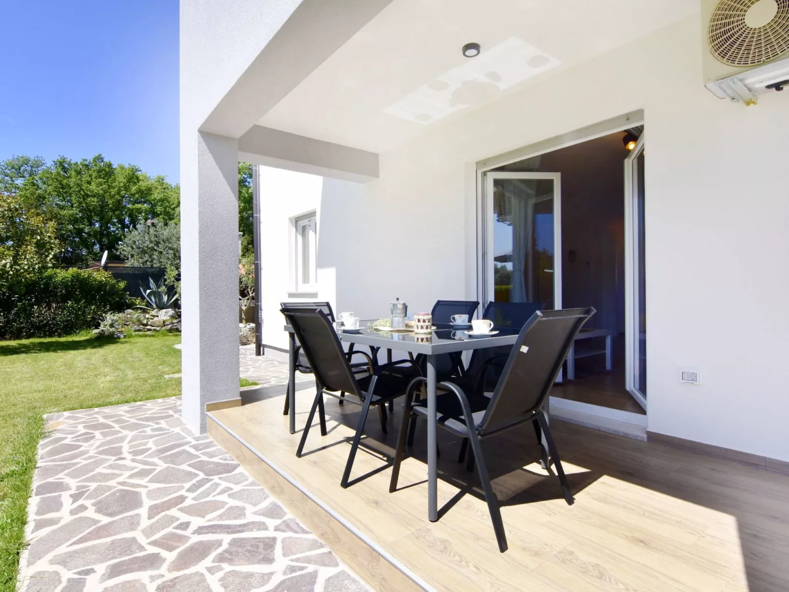 Mares 1-Image-tags.info