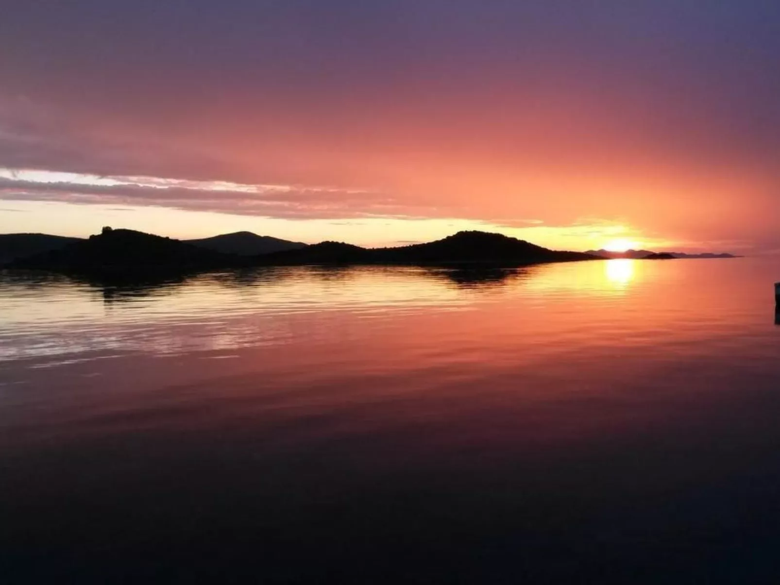 Wohnung in Turanj mit Grill-Buiten