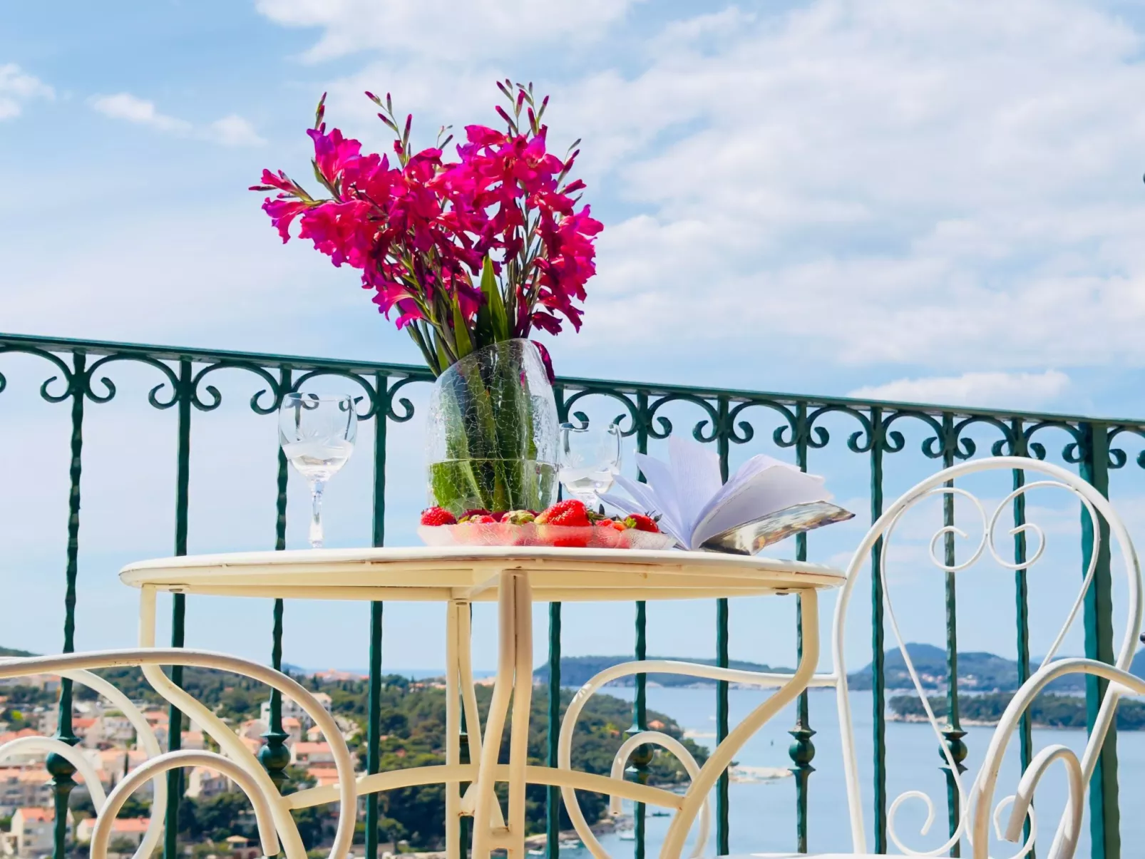 Villa mit Blick auf das Wasser-Buiten