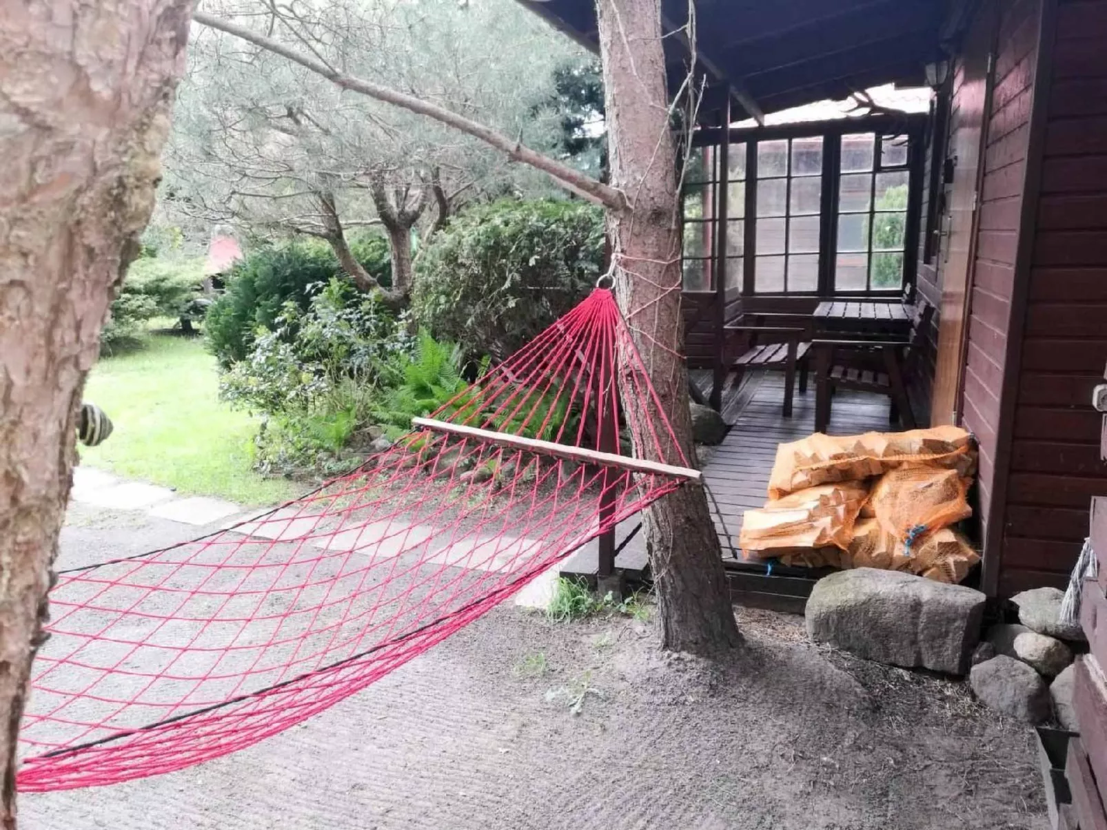 In Kopalino mit Garten, Terrasse und Grill-Buiten