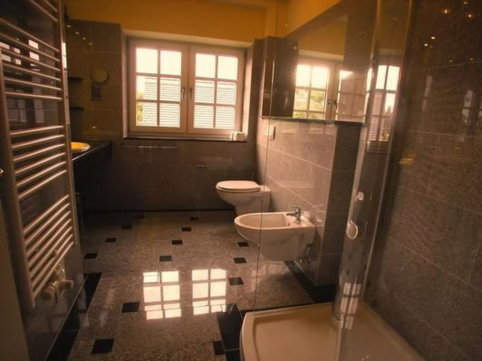 Bel Monte mit Garten und Terrasse