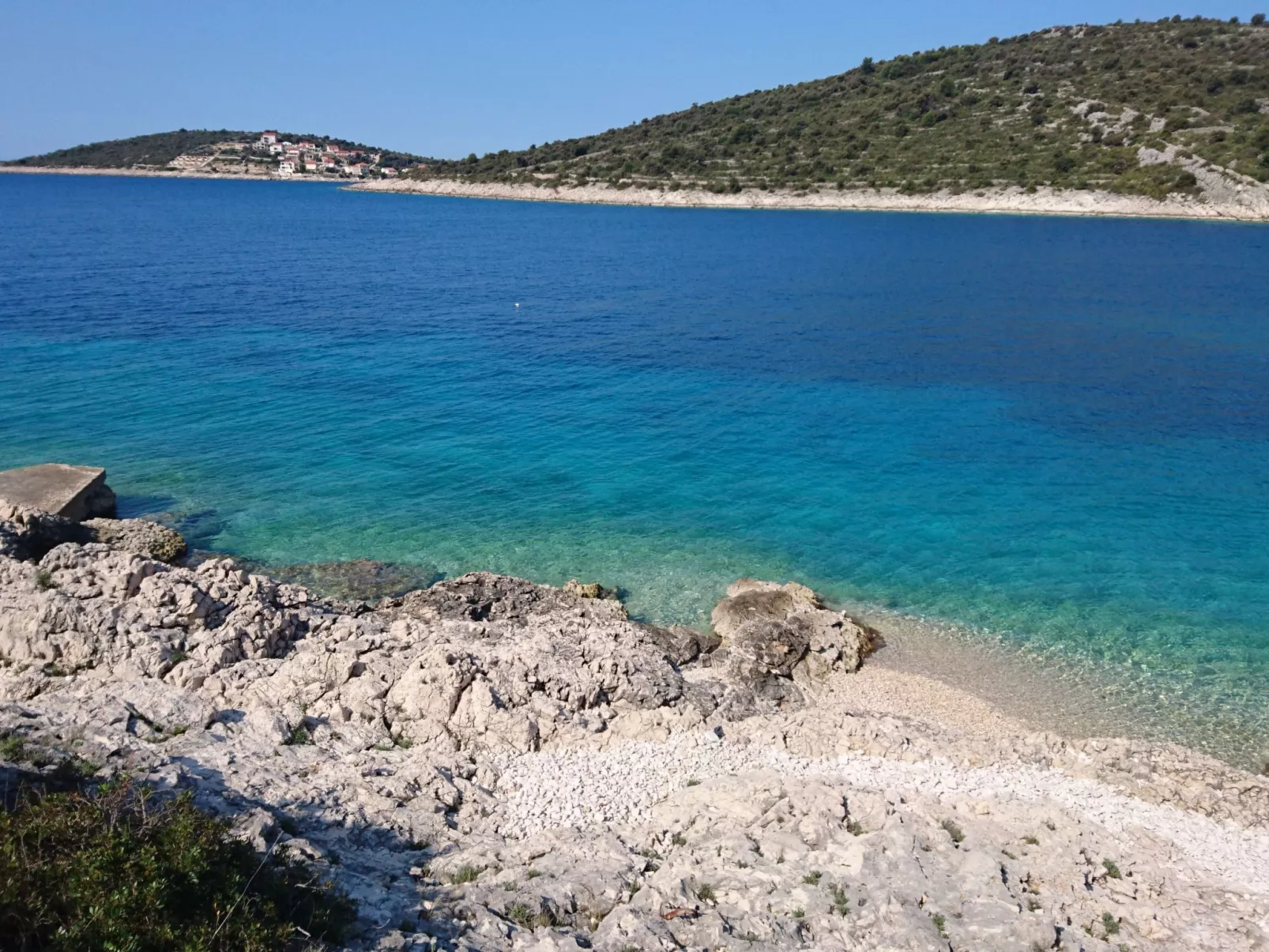 Villa Elena mit Pool, nur 60 Meter zum Meer