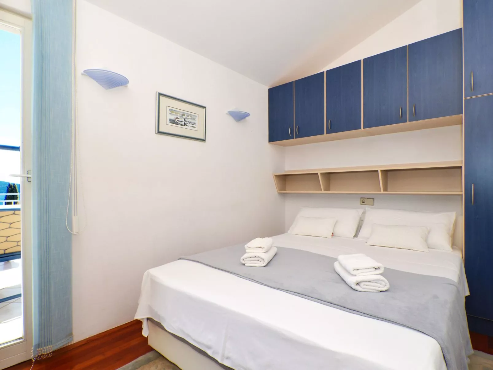 Wohnung "Decor" mit Blick auf das Wasser-Image-tags.info