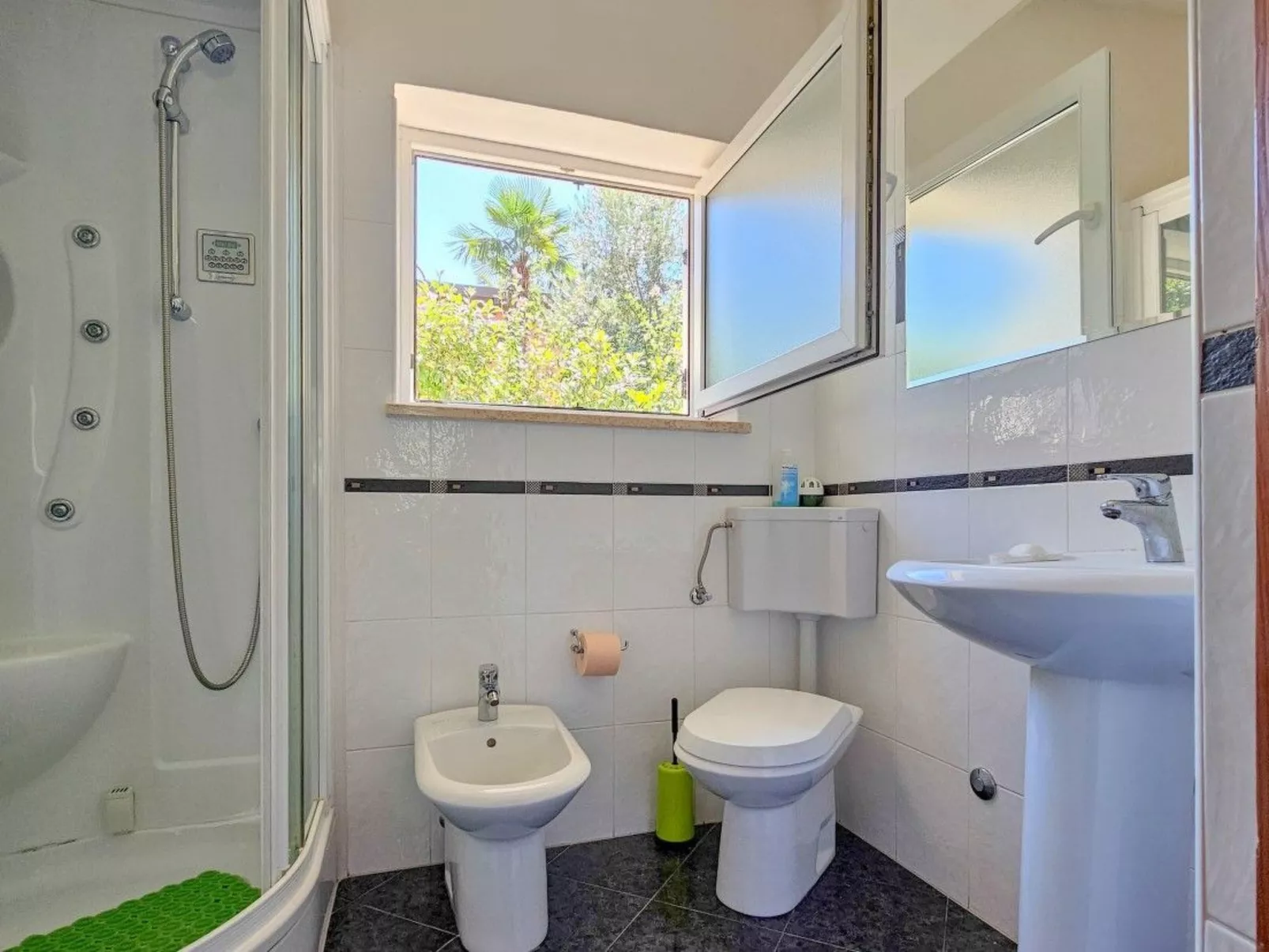 "Casa Elza" direkt am Wasser-Binnen