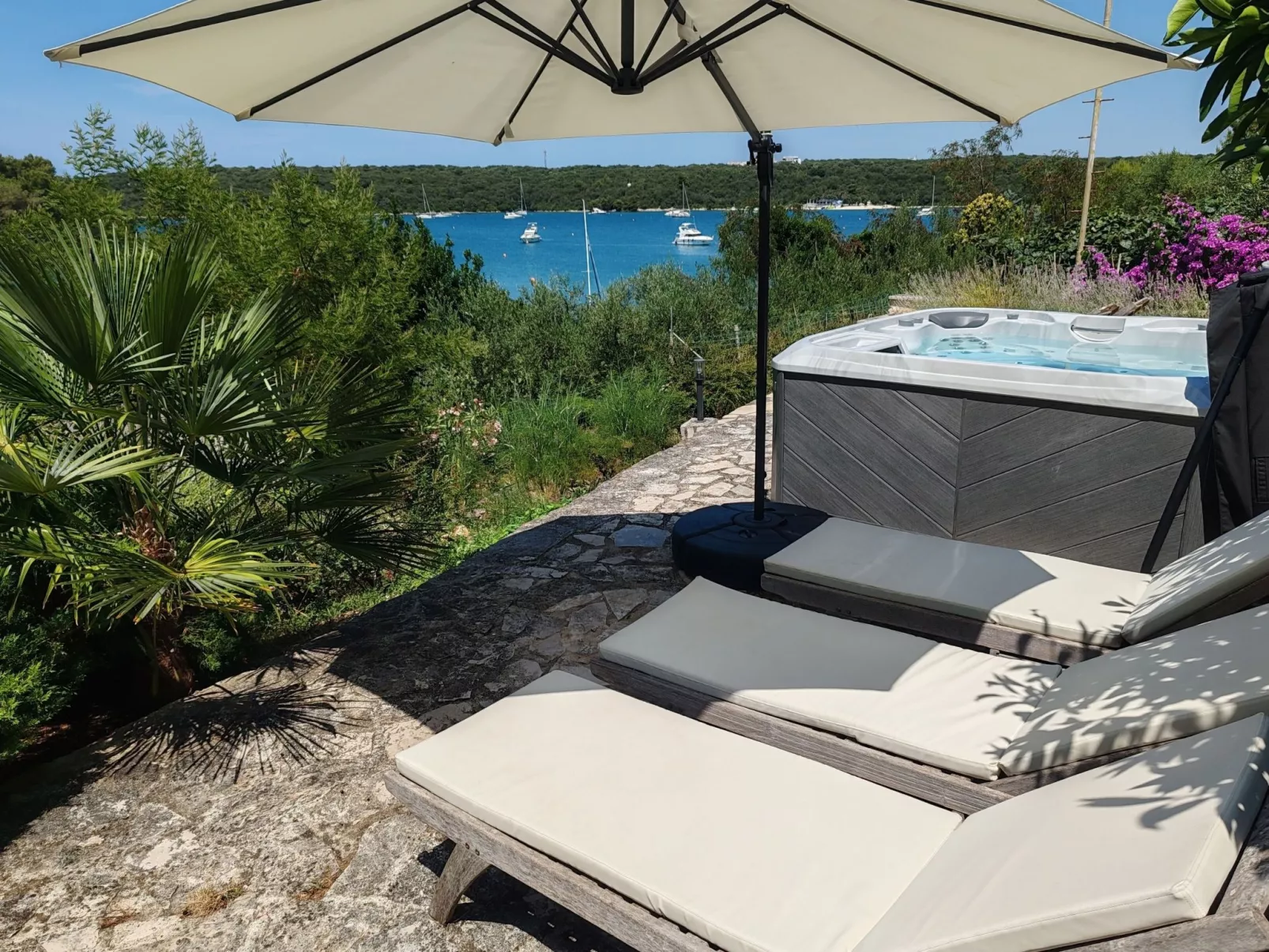 Haus Rina Banjole mit Whirlpool und Garten