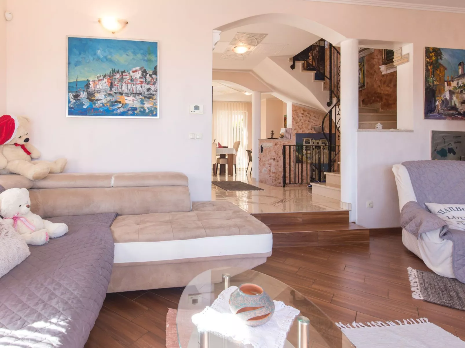 Wunderschöne Luxus-Familienvilla Emily