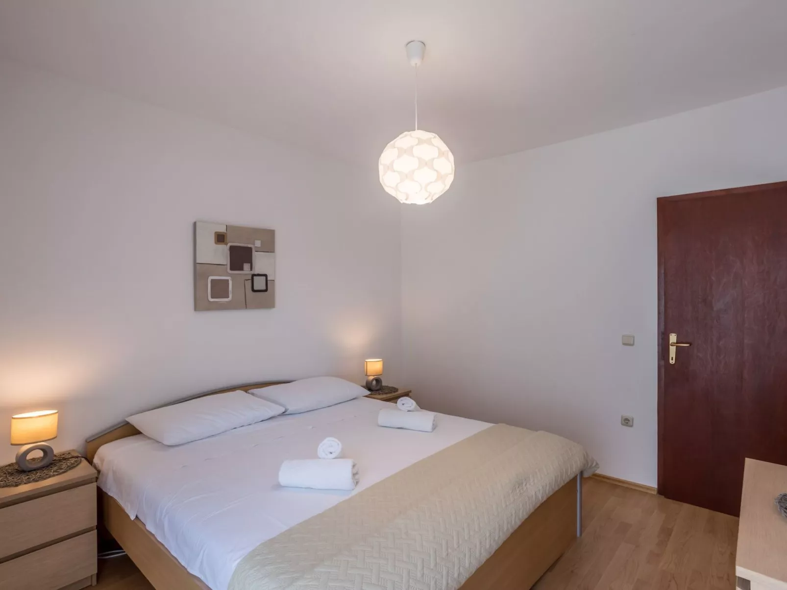 Tihana mit mediterranem Garten