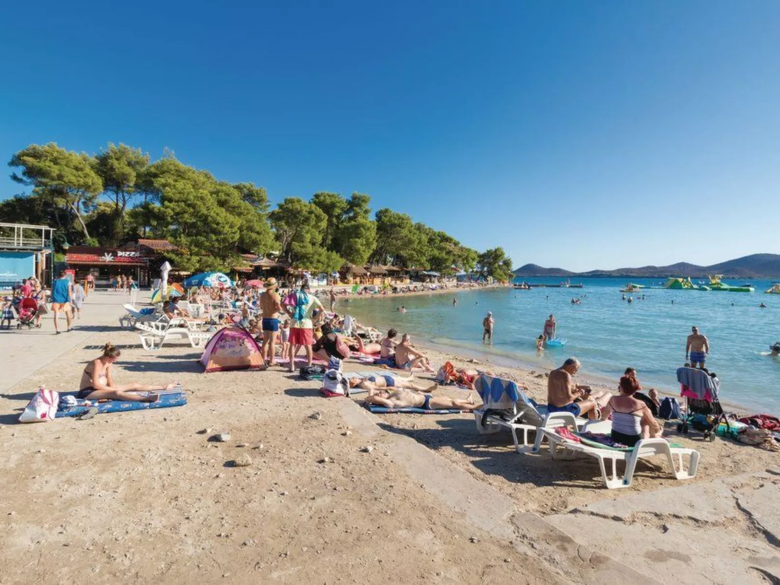 Mit Jacuzzi-TA Leut Agency