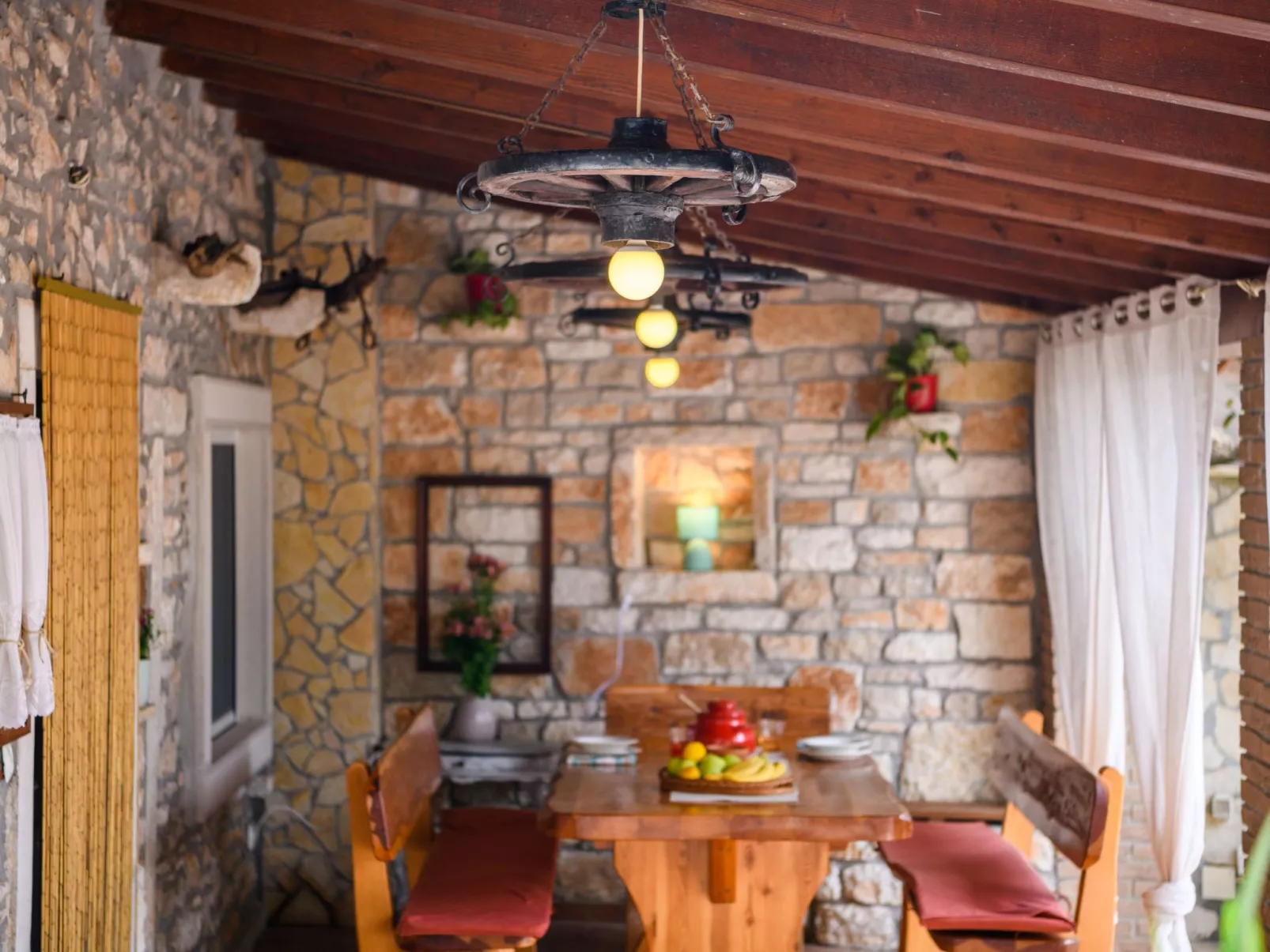 Mit Garten, Terrasse und Grill