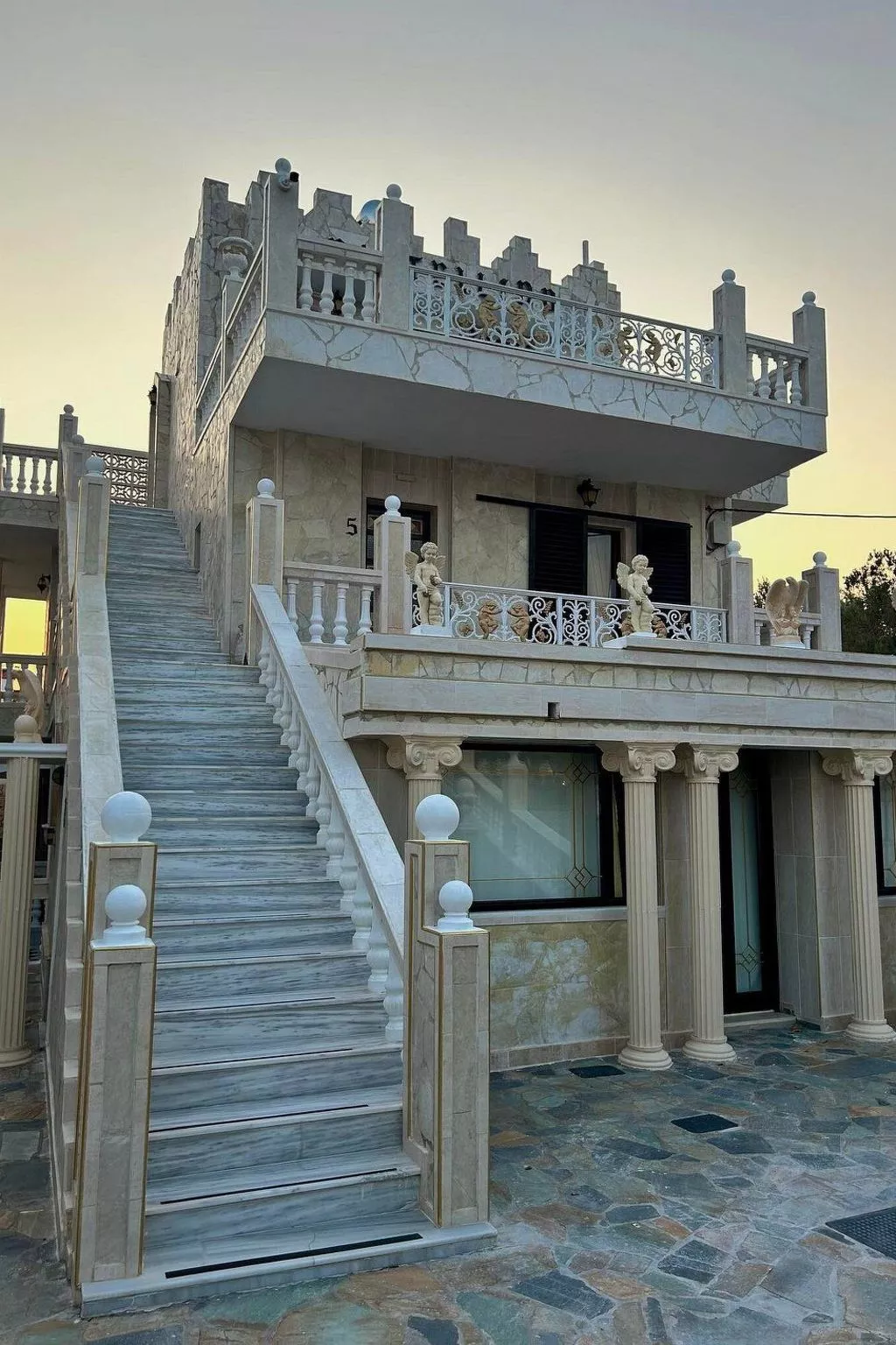 Unknown Accommodation