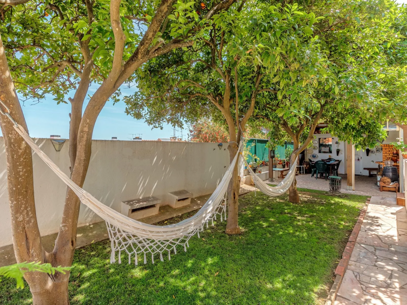 In Algés mit Kleinem gemeinsamem Pool