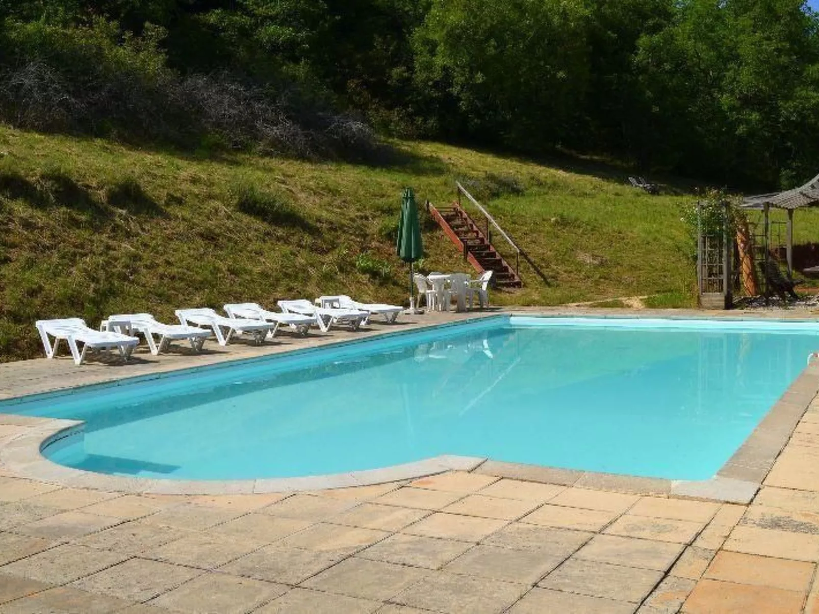 In Souillac mit Gemeinschaftspool