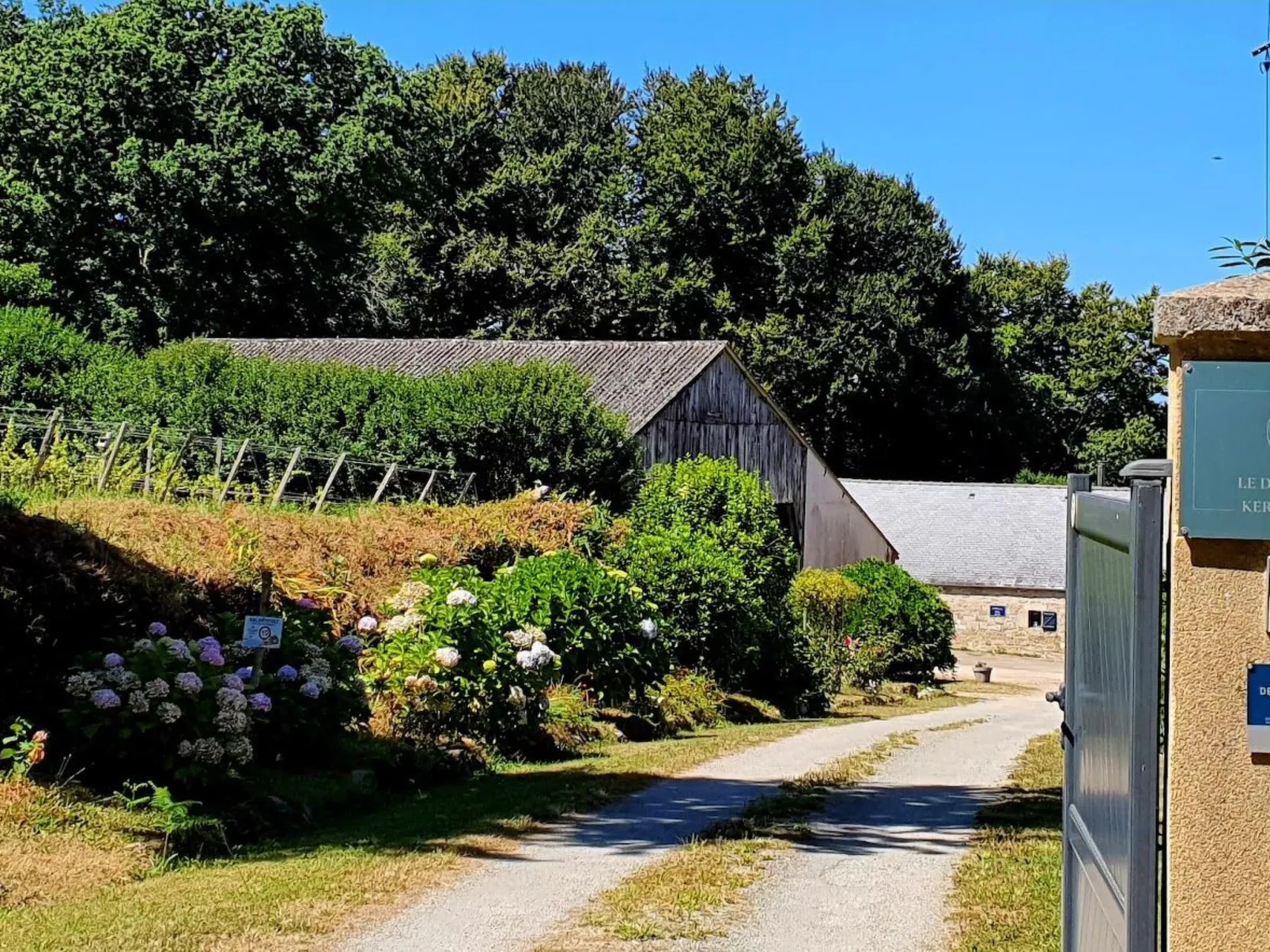 Charmantes großes Cottage zwischen Land und Meer-Buiten