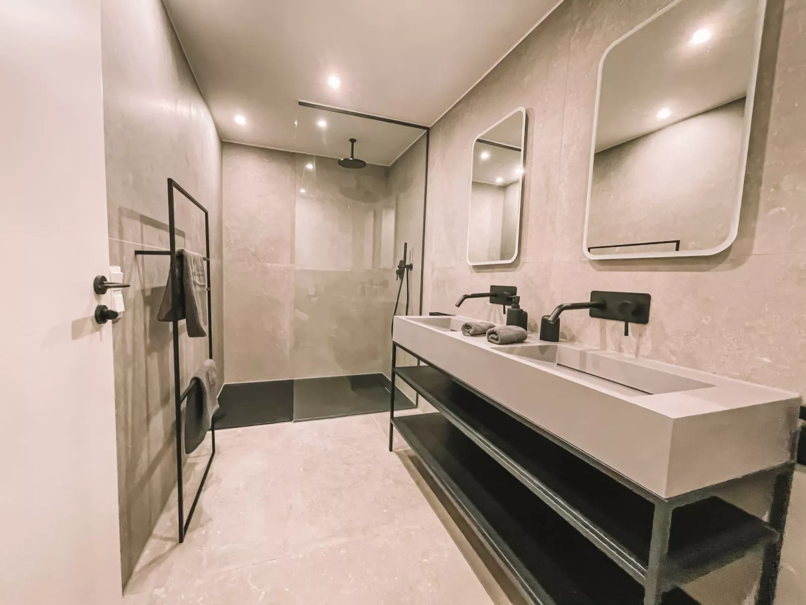 Mer de Palmiers-Binnen