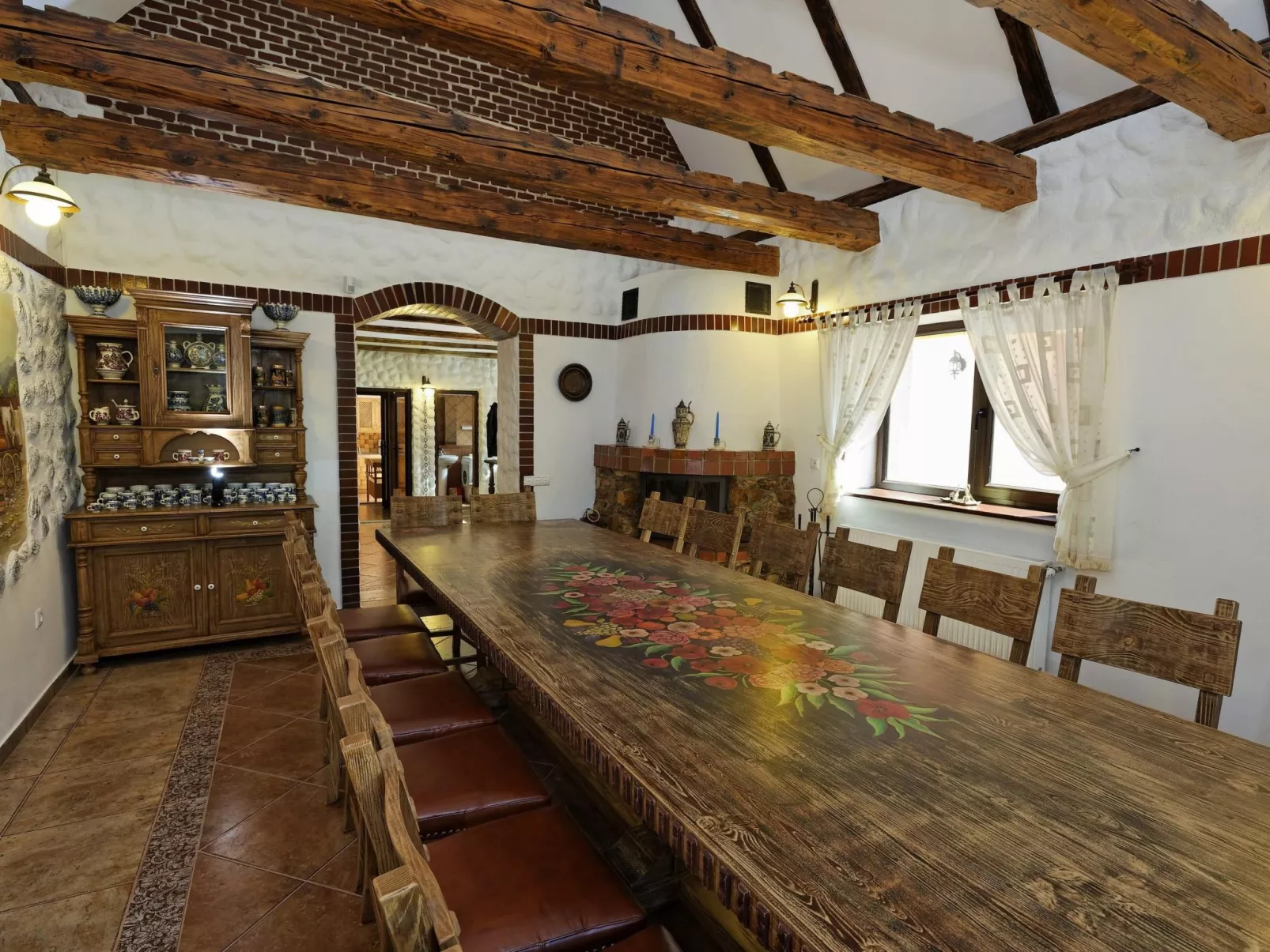 Kürzlich in eine Ferienvilla konvertiertes (2010), umfriedetes Haus aus der Sac