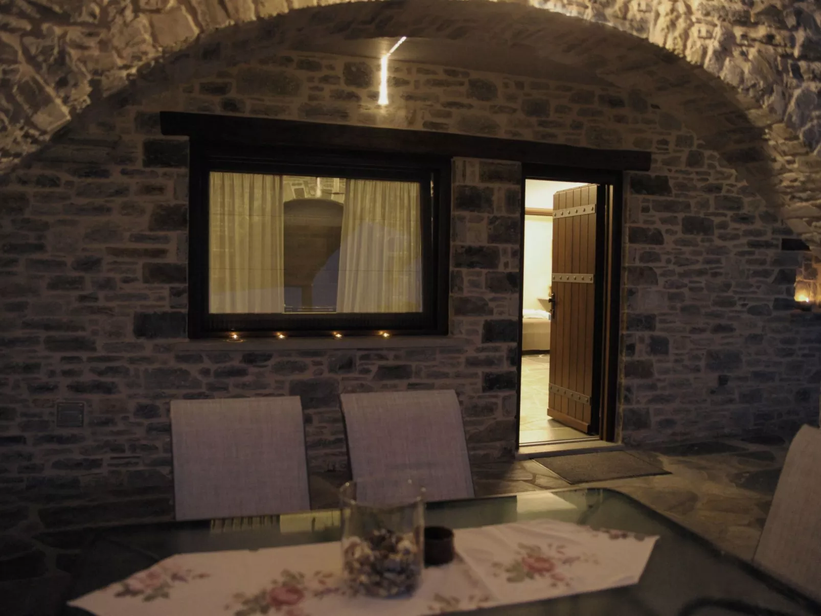 Anwesen mit eigenem Jacuzzi-Buiten