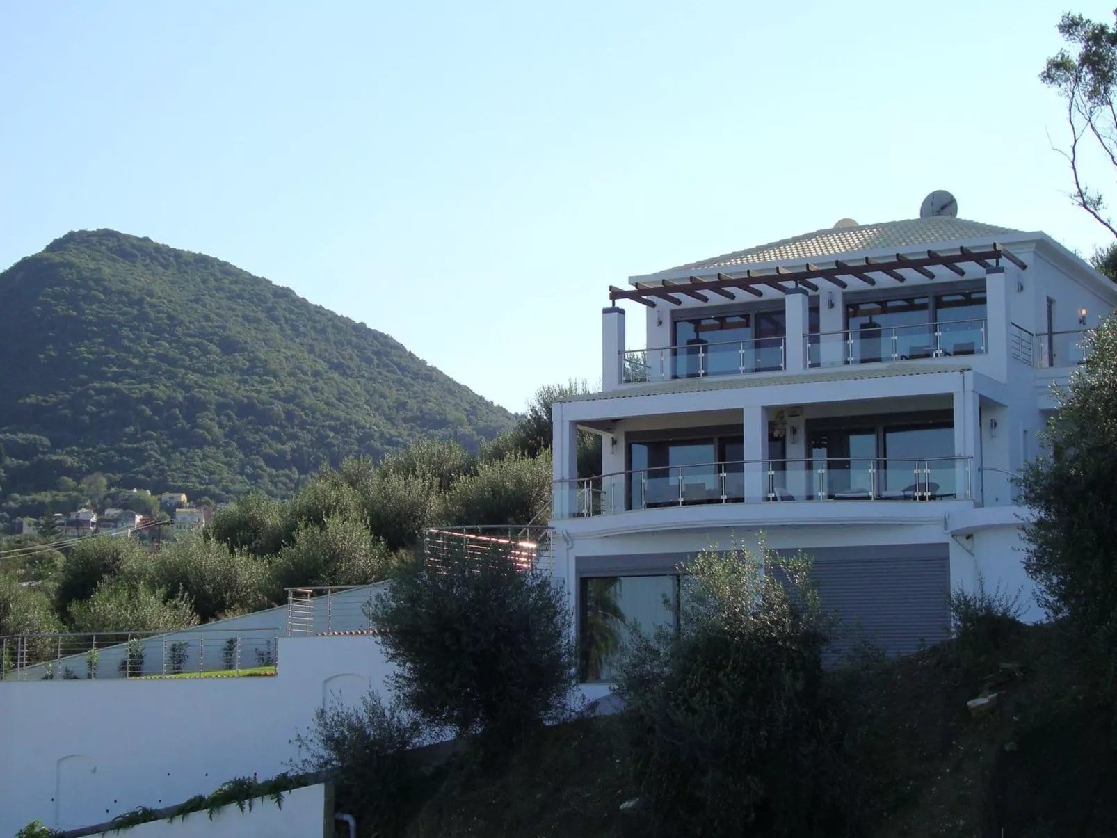 Ferienvilla mit Blick auf das Wasser-Buiten