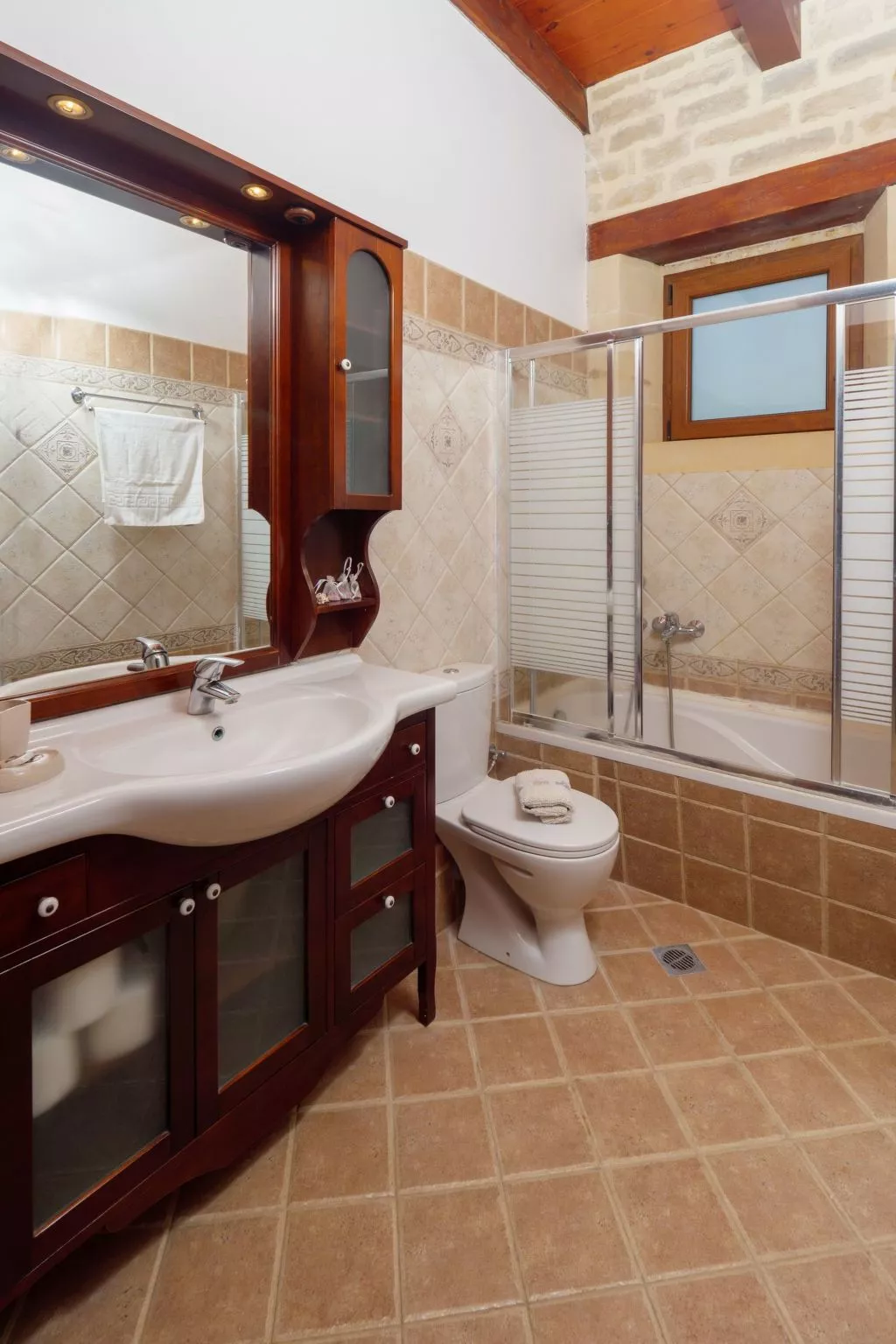 Familienfreundliche Villa mit Pool, BBQ, Kinderbereich-Image-tags.info