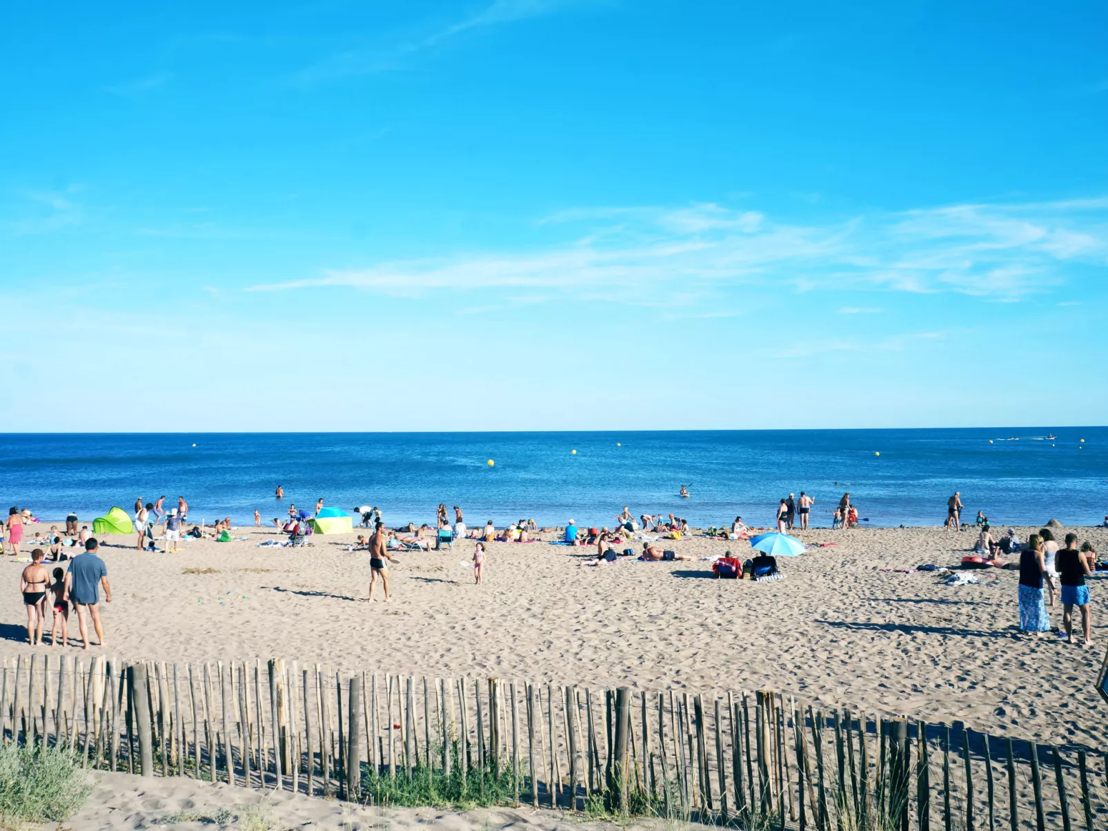 Mobilheim mit Terrasse-Omgeving
