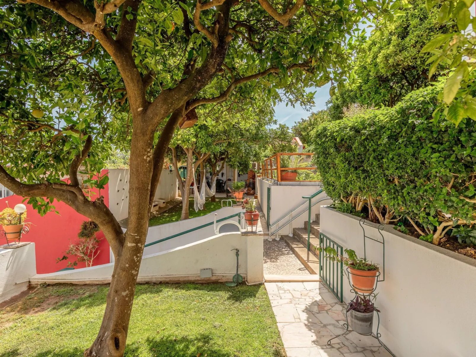 Nette Wohnung mit Kleinem gemeinsamem Pool