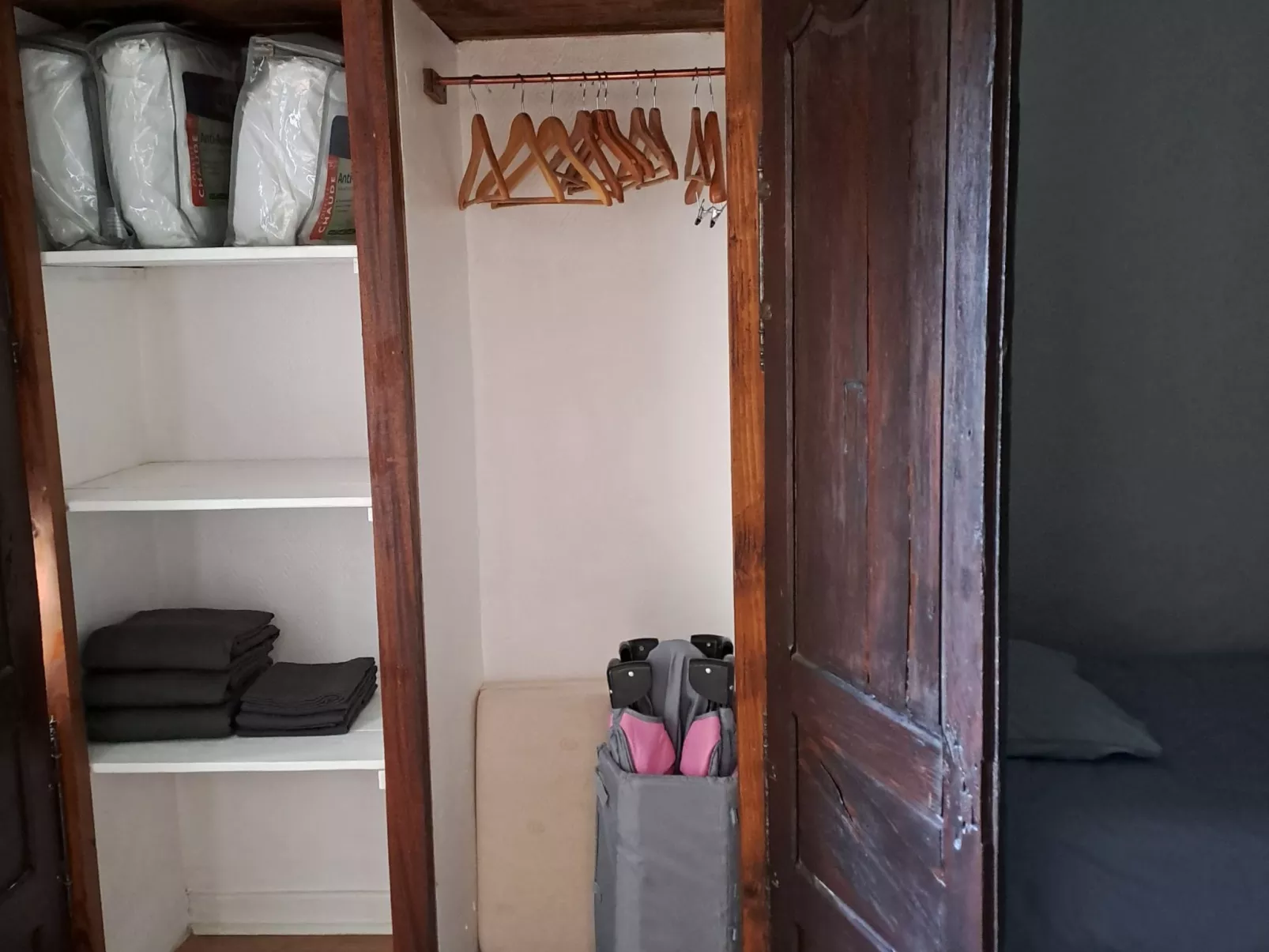 Der Pavillon - im Park des Schlosses Lescaut-Binnen