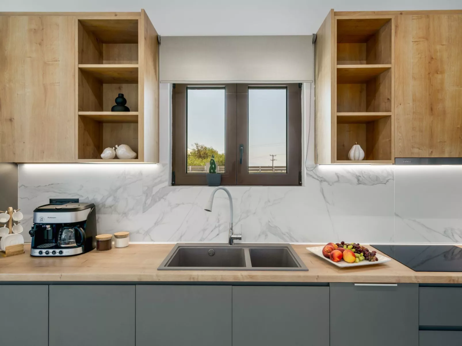 "Luna" mit Privatparkplatz-Binnen