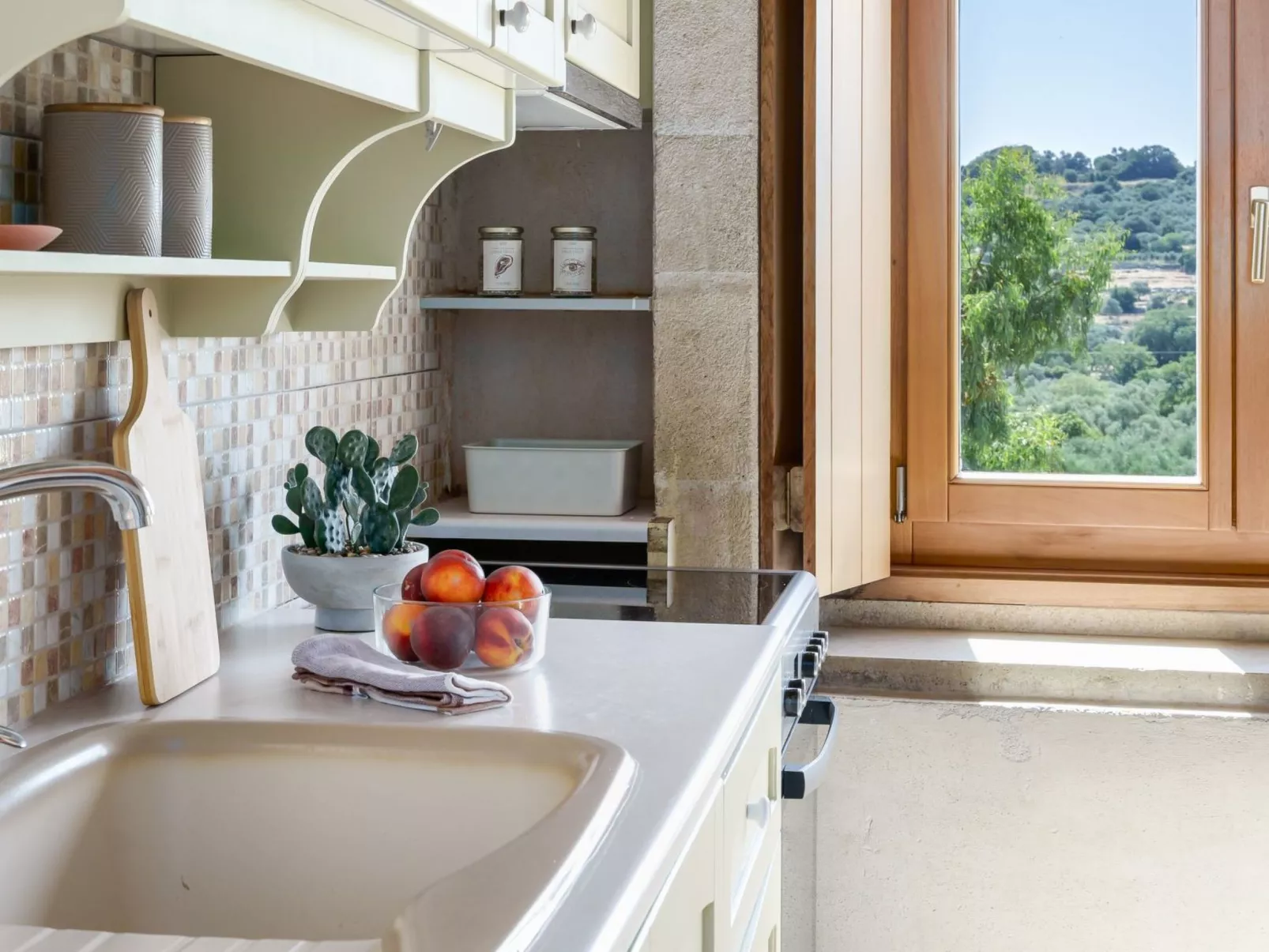 Neue Villa Myre 3, Privater Pool und 3 Wohnungen-Binnen