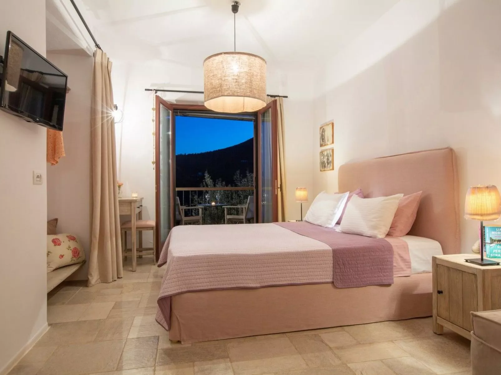 "Agapi" mit Infinity-Pool-Image-tags.info