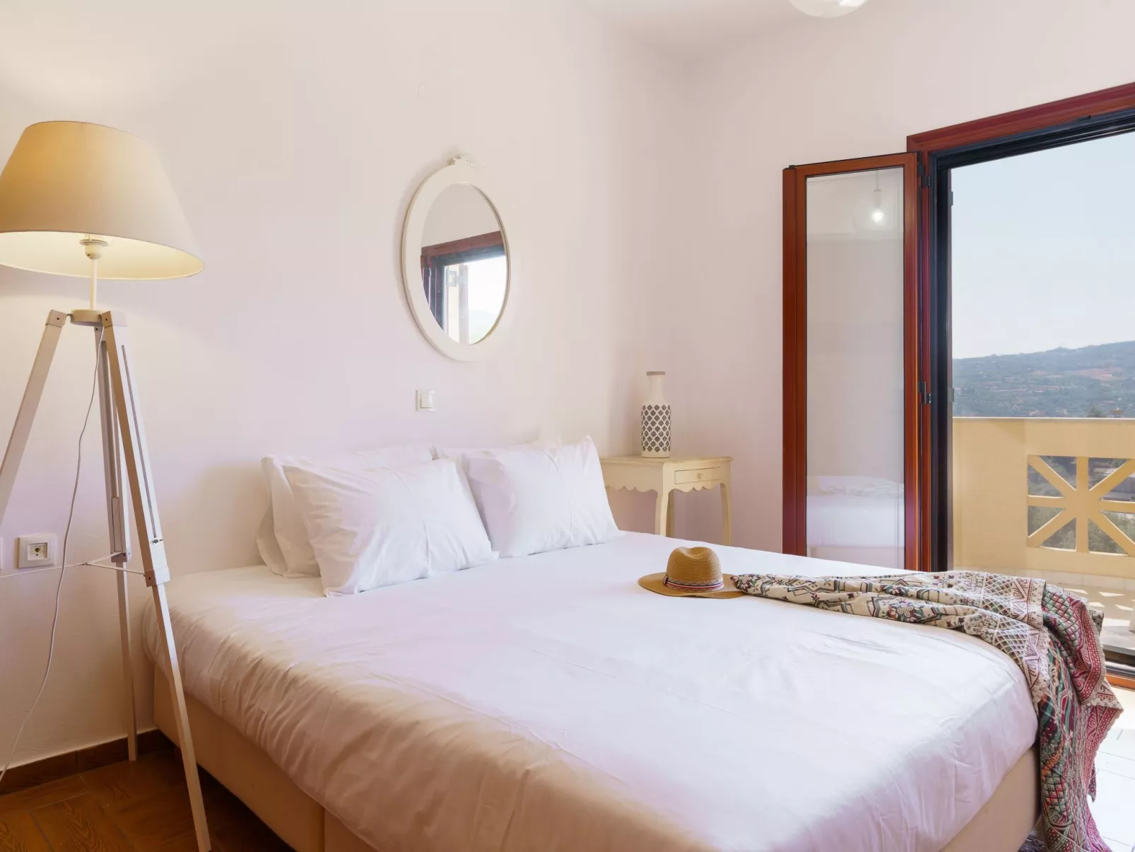 Villa mit Meerblick und privatem Pool, BBQ 1,5km vom Strand entfernt-Image-tags.info