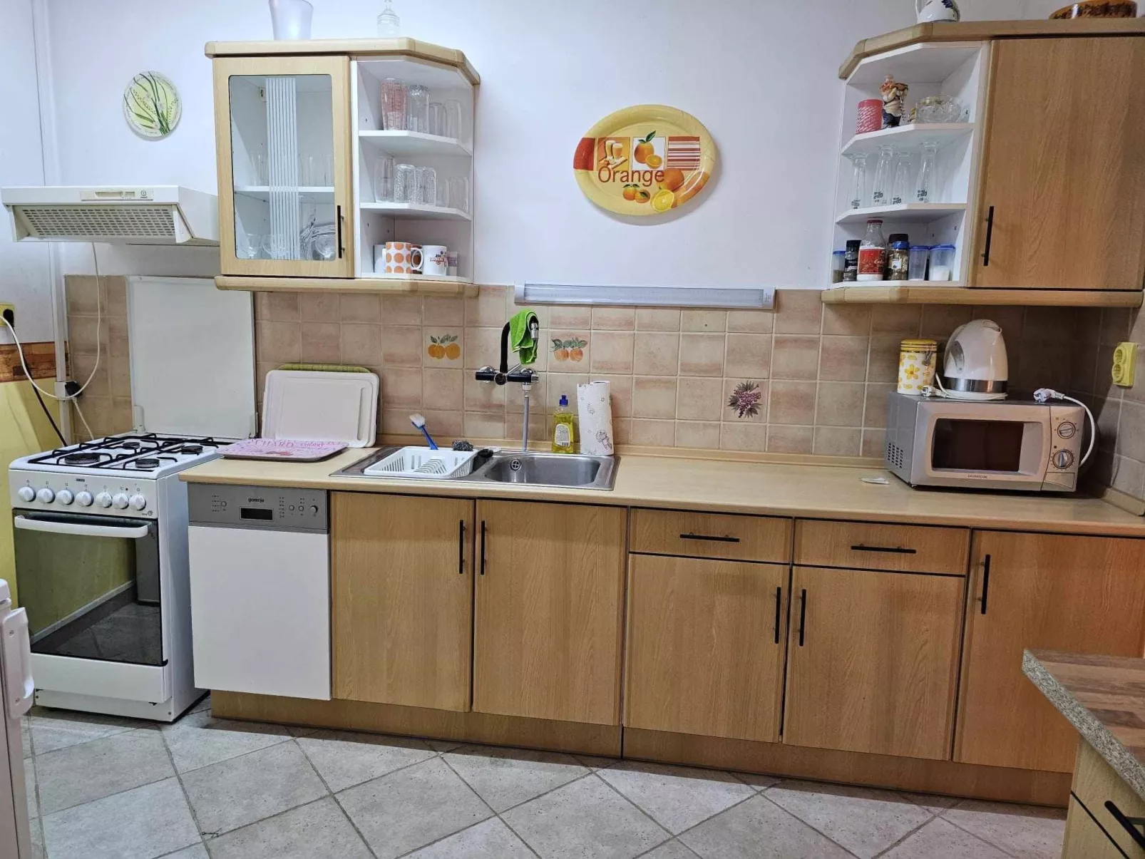 Schönes Ferienhaus mit Pool in ruhiger Lage-Image-tags.info