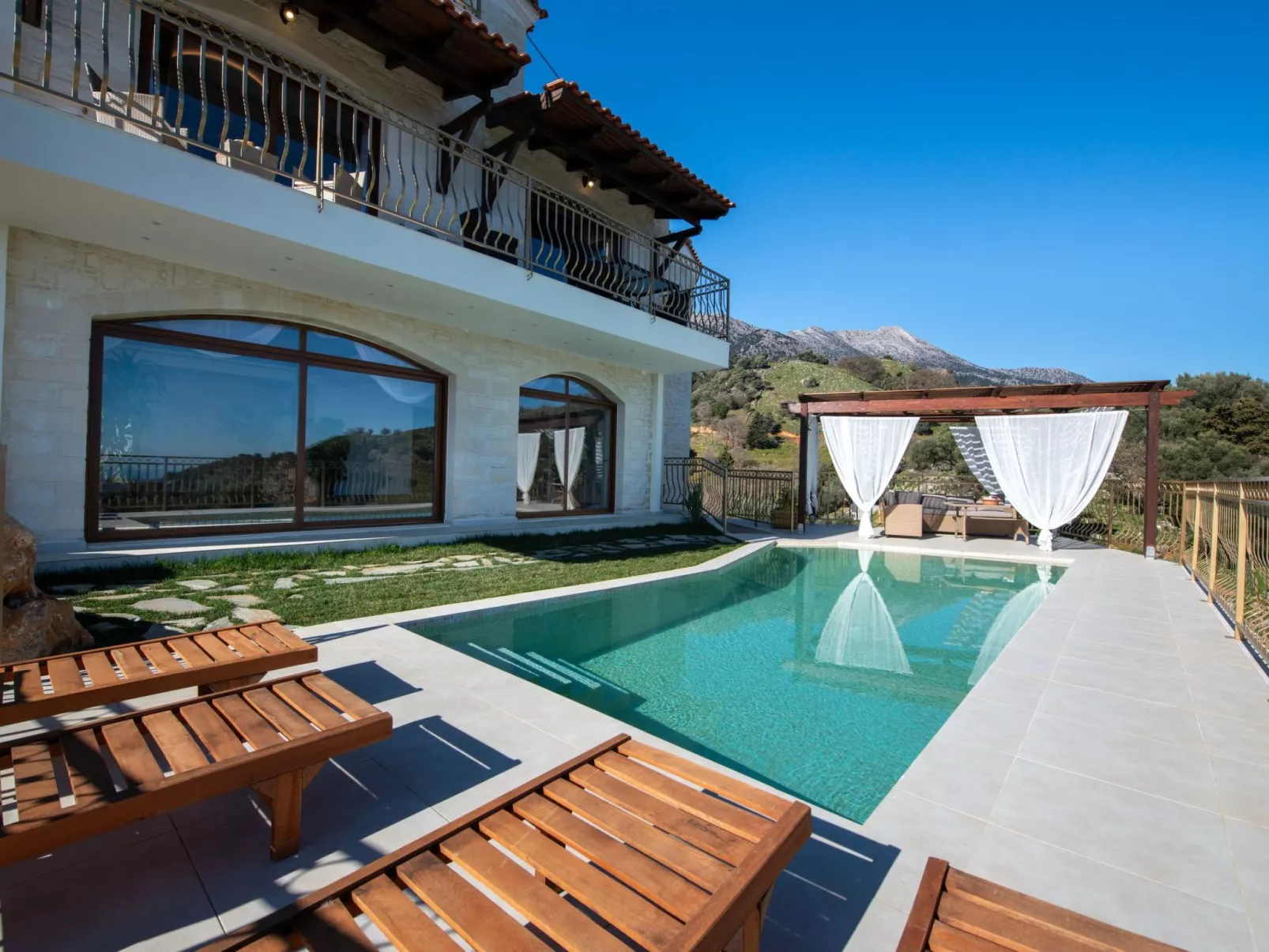 Geroulios Kastro Villa II"Free"Beheizter Pool, Whirlpool