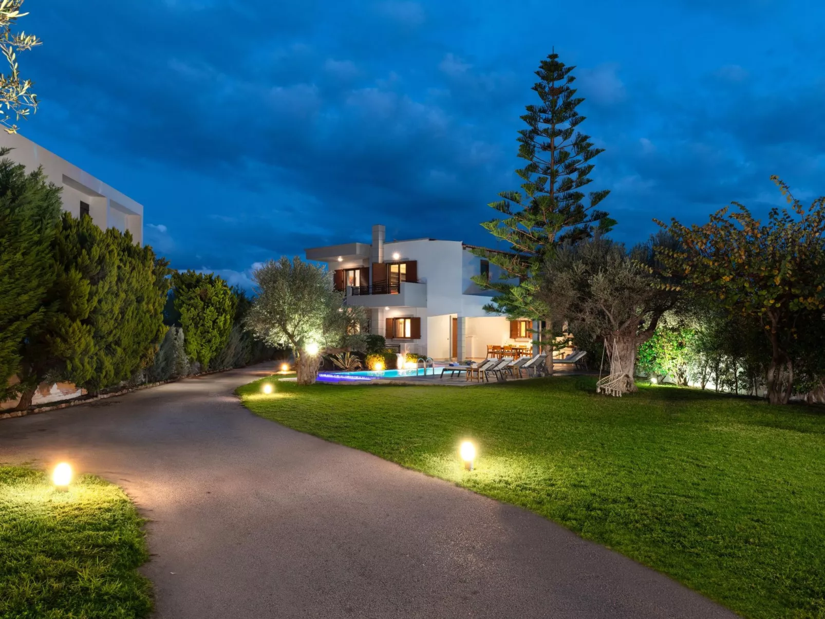 Villa Vergio in der Nähe des Strandes-Buiten