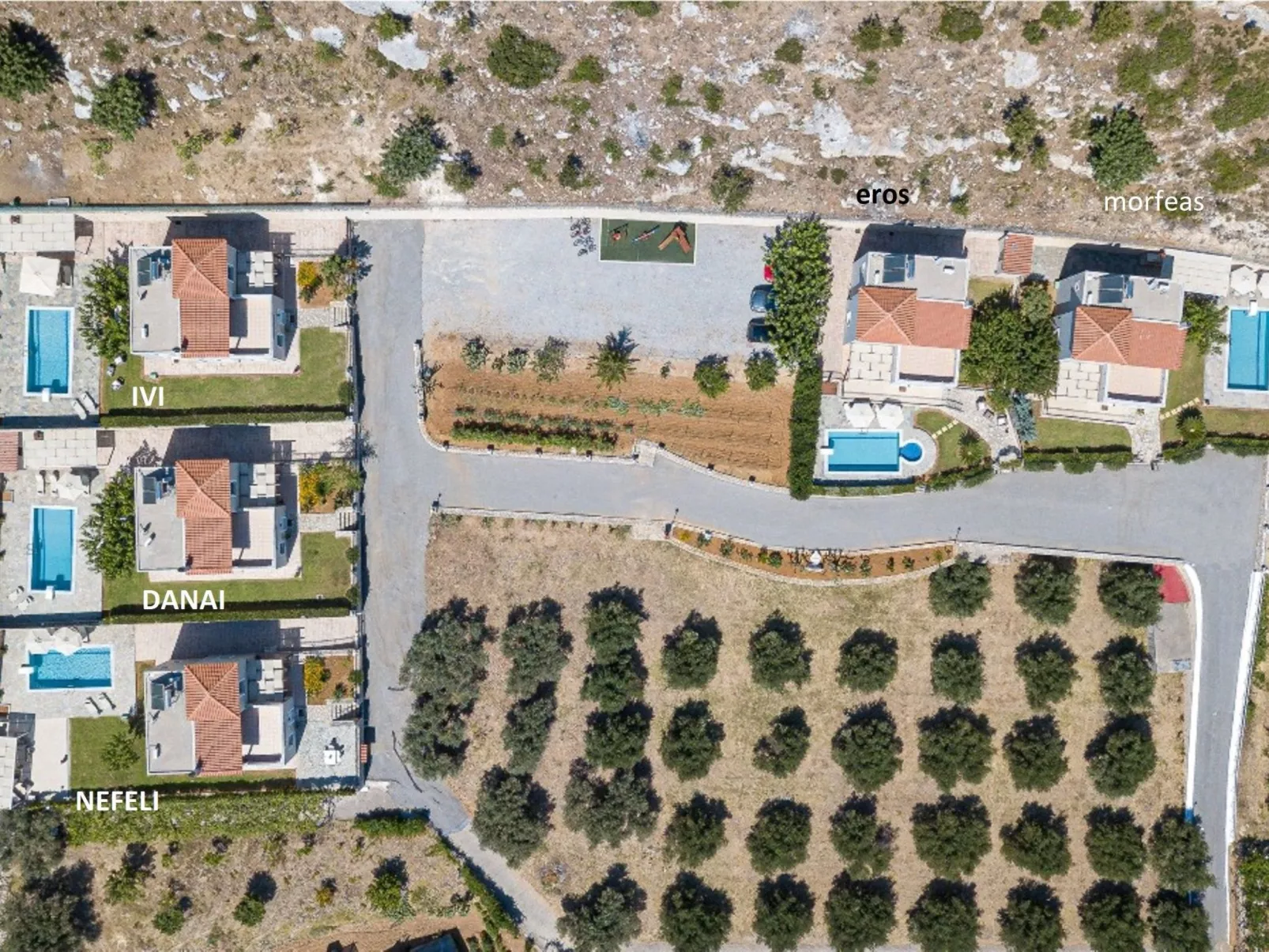 Ruhige Villa mit privatem Pool, BBQ und Kinderbereich-Buiten