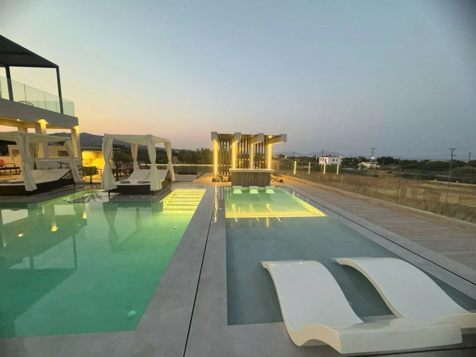 Grand Aqua Luxus-Villa von Mintzi-Binnen