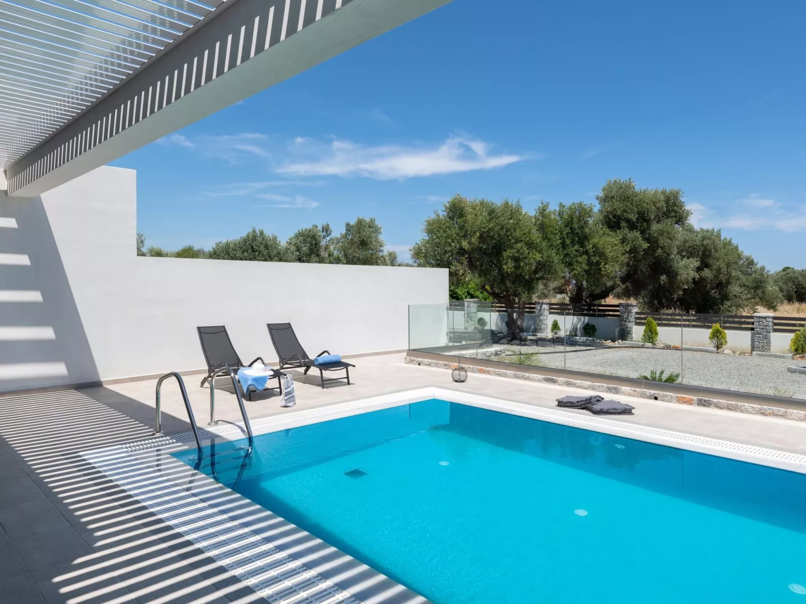 Armonia suites - Christos suite