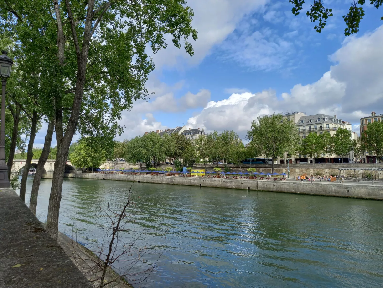 Schöner romantischer Blick auf die Seine